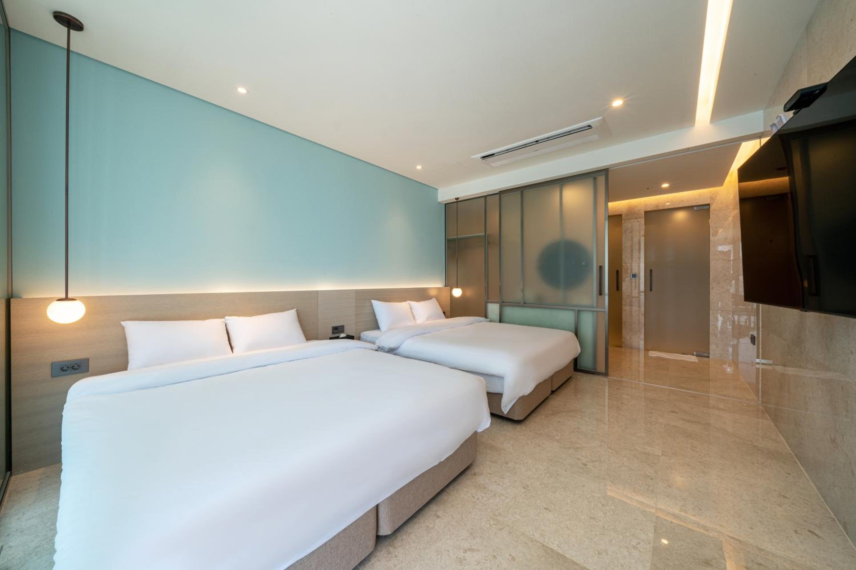 Young Suite Terrace - Photo 1