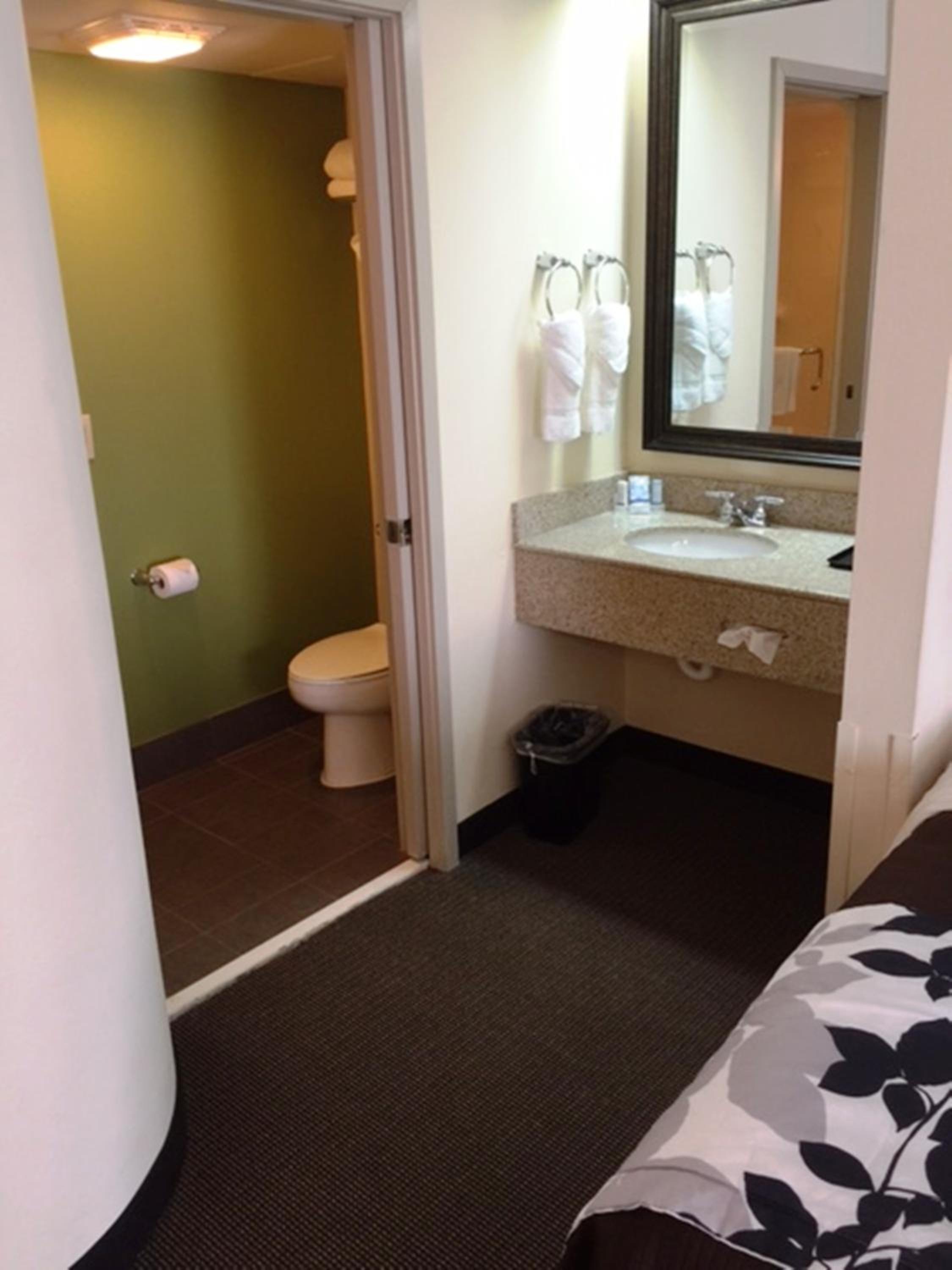 Queen Room - Disability Access/Non-Smoking - Photo 2