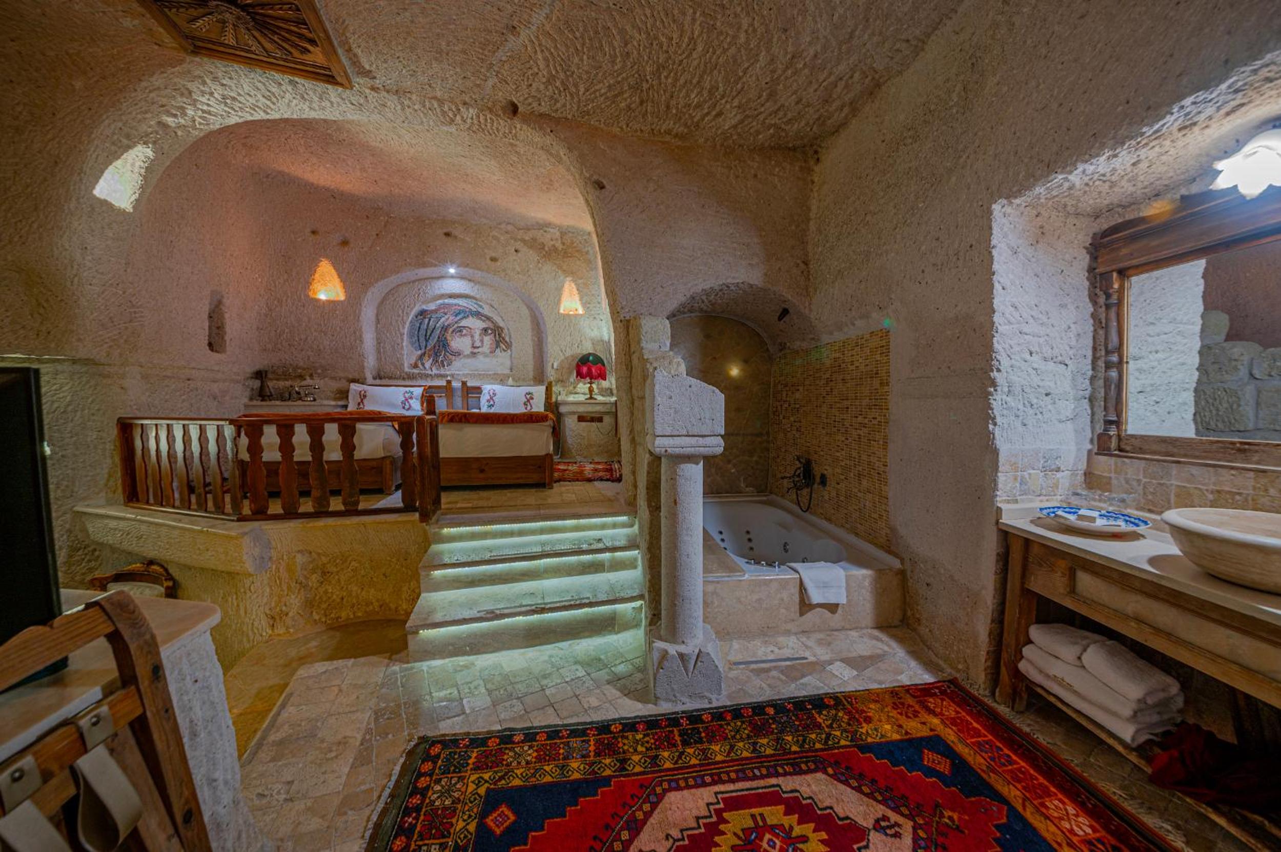 Cave Suite - Photo 5