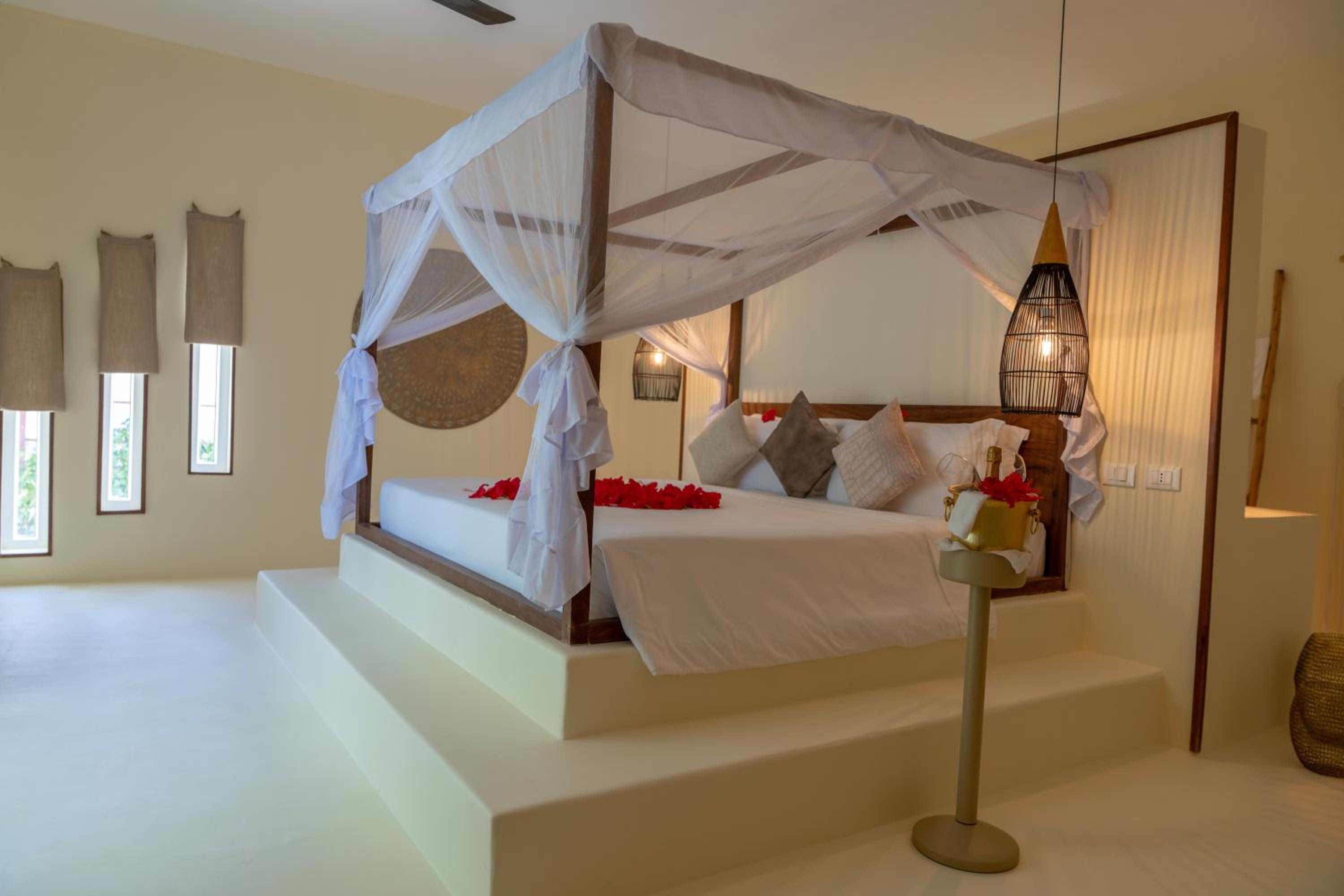 Loft Beach Front with Balcony - Photo 19