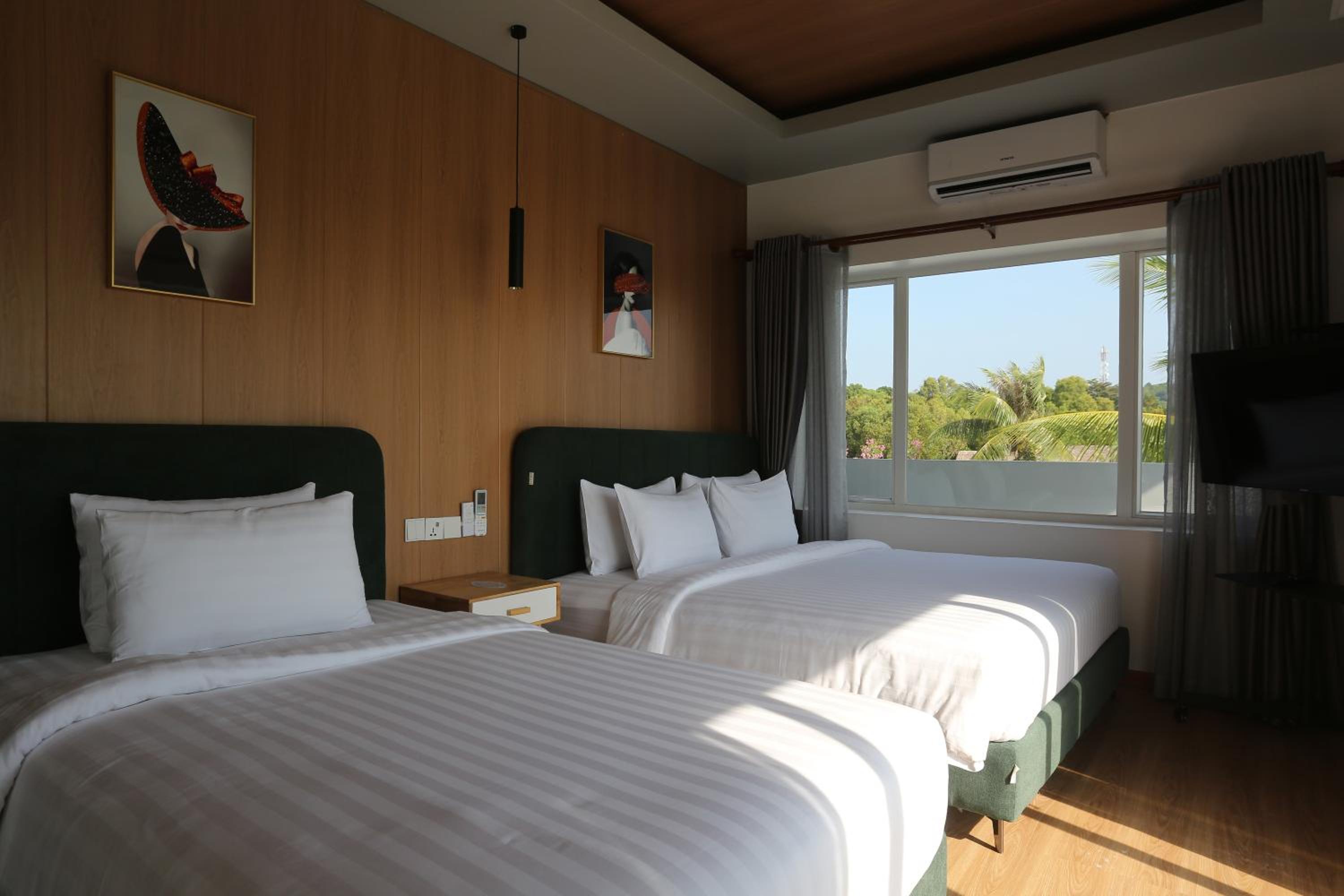 Premier Triple Balcony Sea View - Photo 1