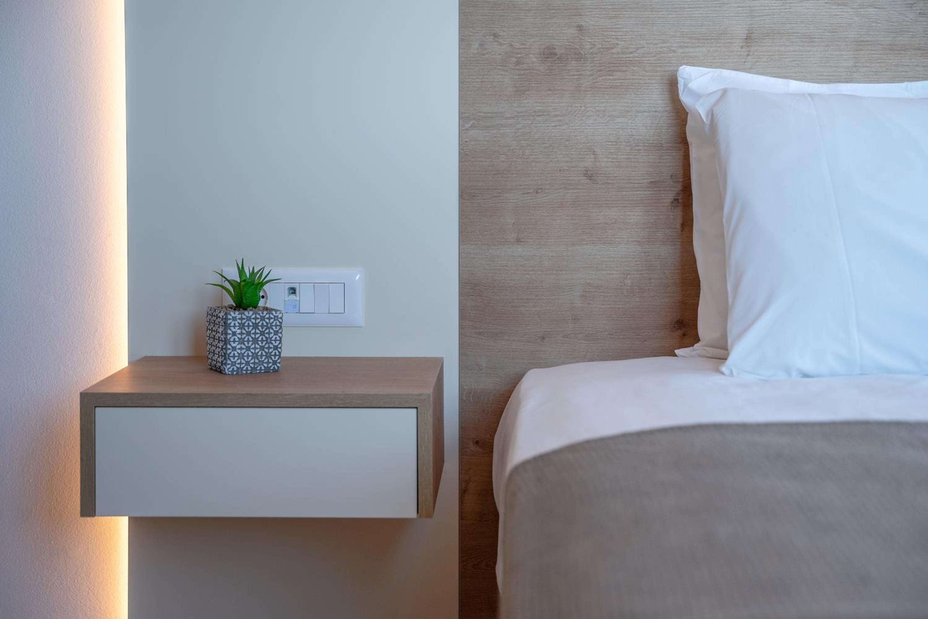 Double Room with Sea View - Photo 8