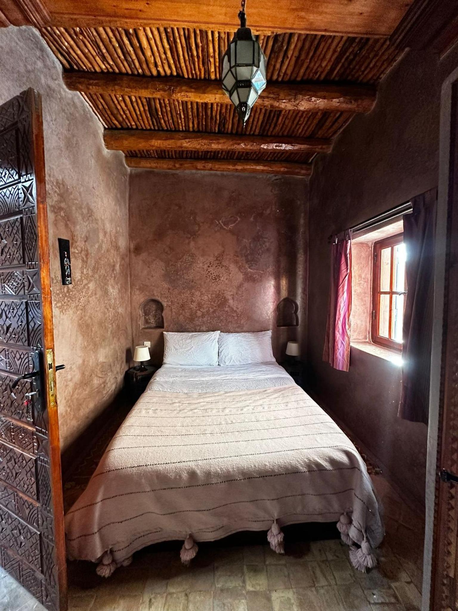 Double Room with Extra Bed - Photo 17