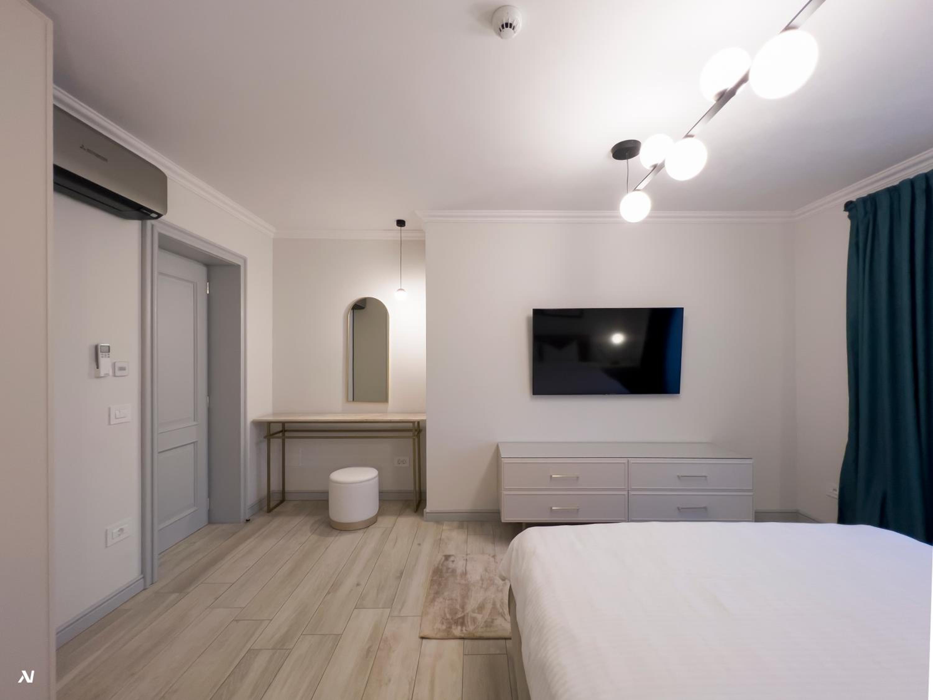Two-Bedroom Apartment - Photo 21