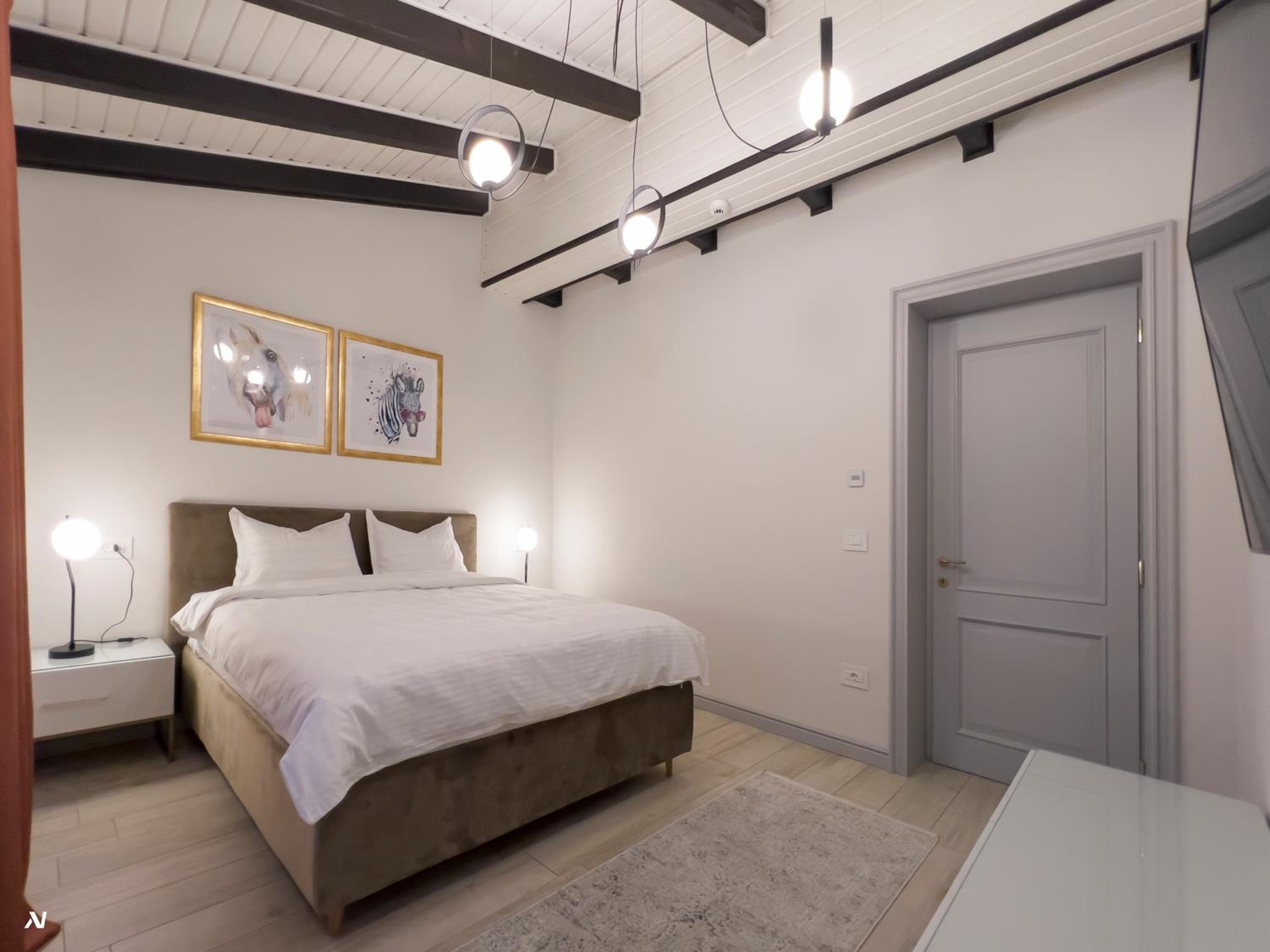 Two-Bedroom Apartment - Photo 31