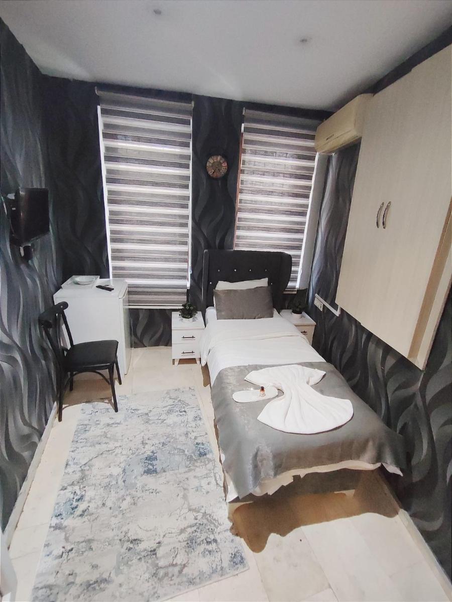 Budget Double Room photo 2