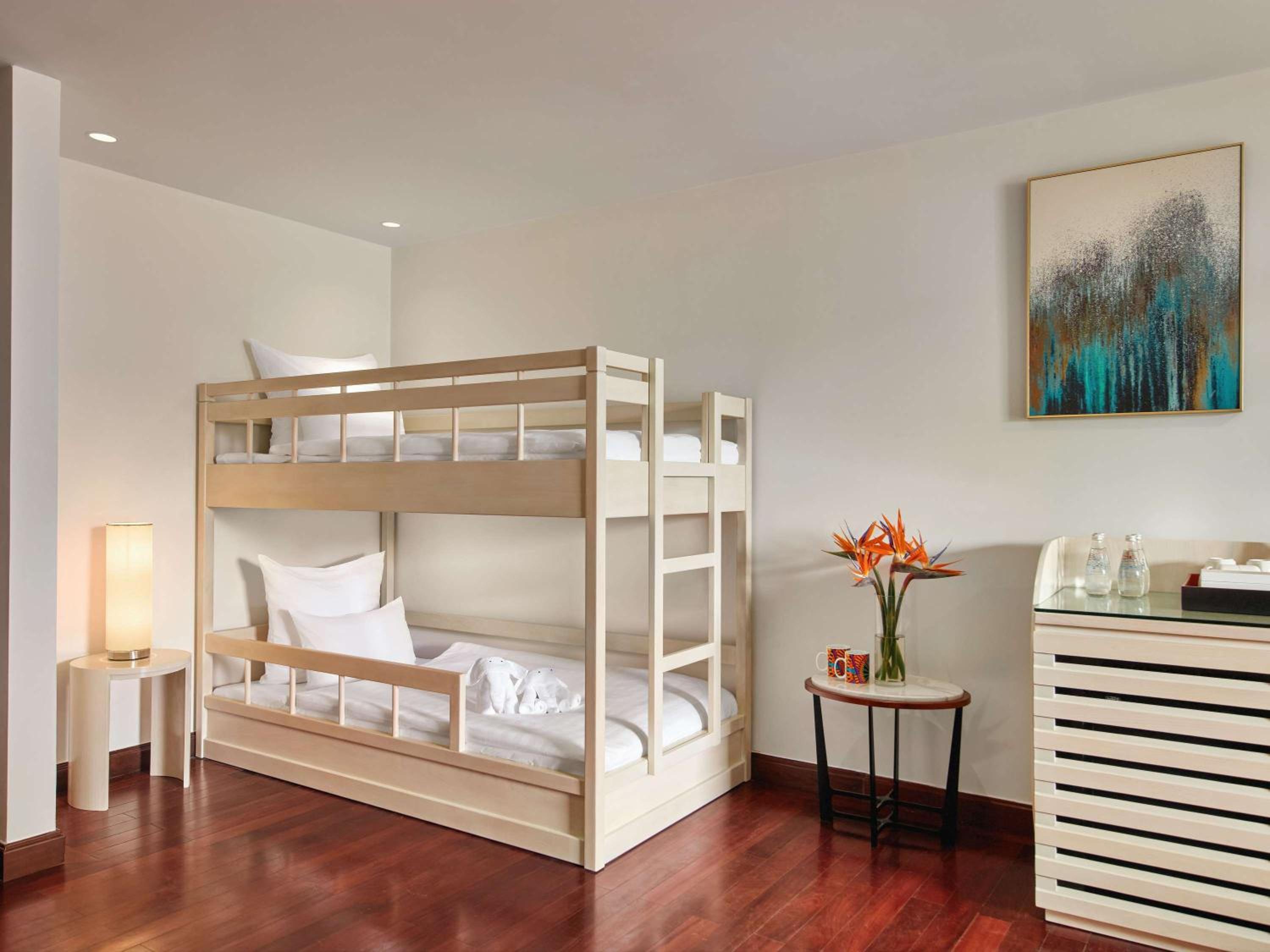 Junior Family Suite with One King Bed and One Bunk bed - Private Balcony - Photo 7