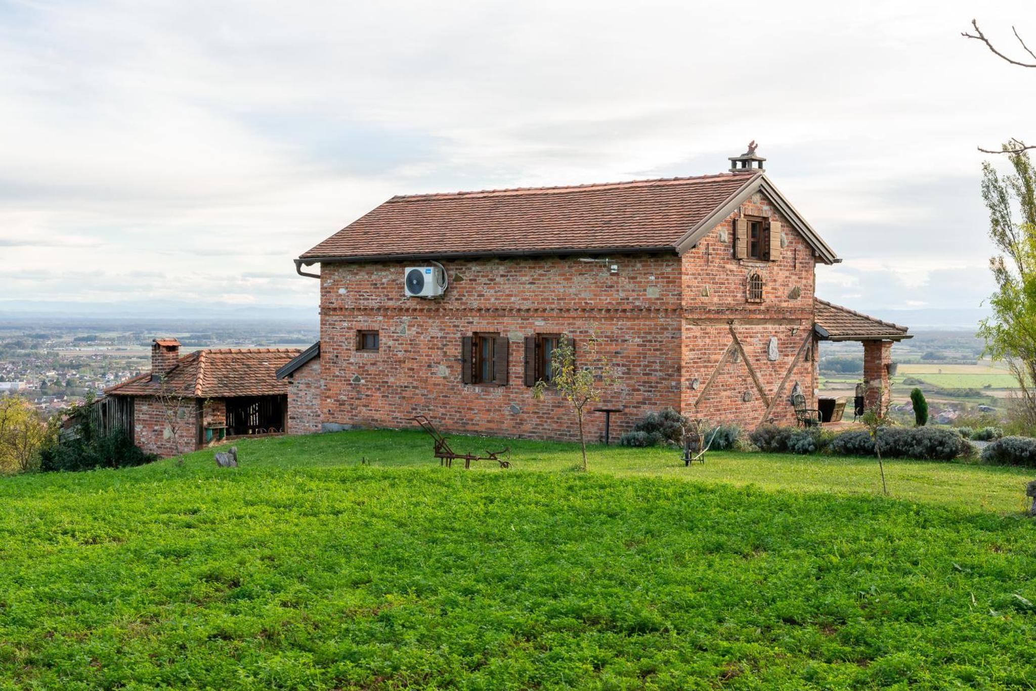 Villa photo 3