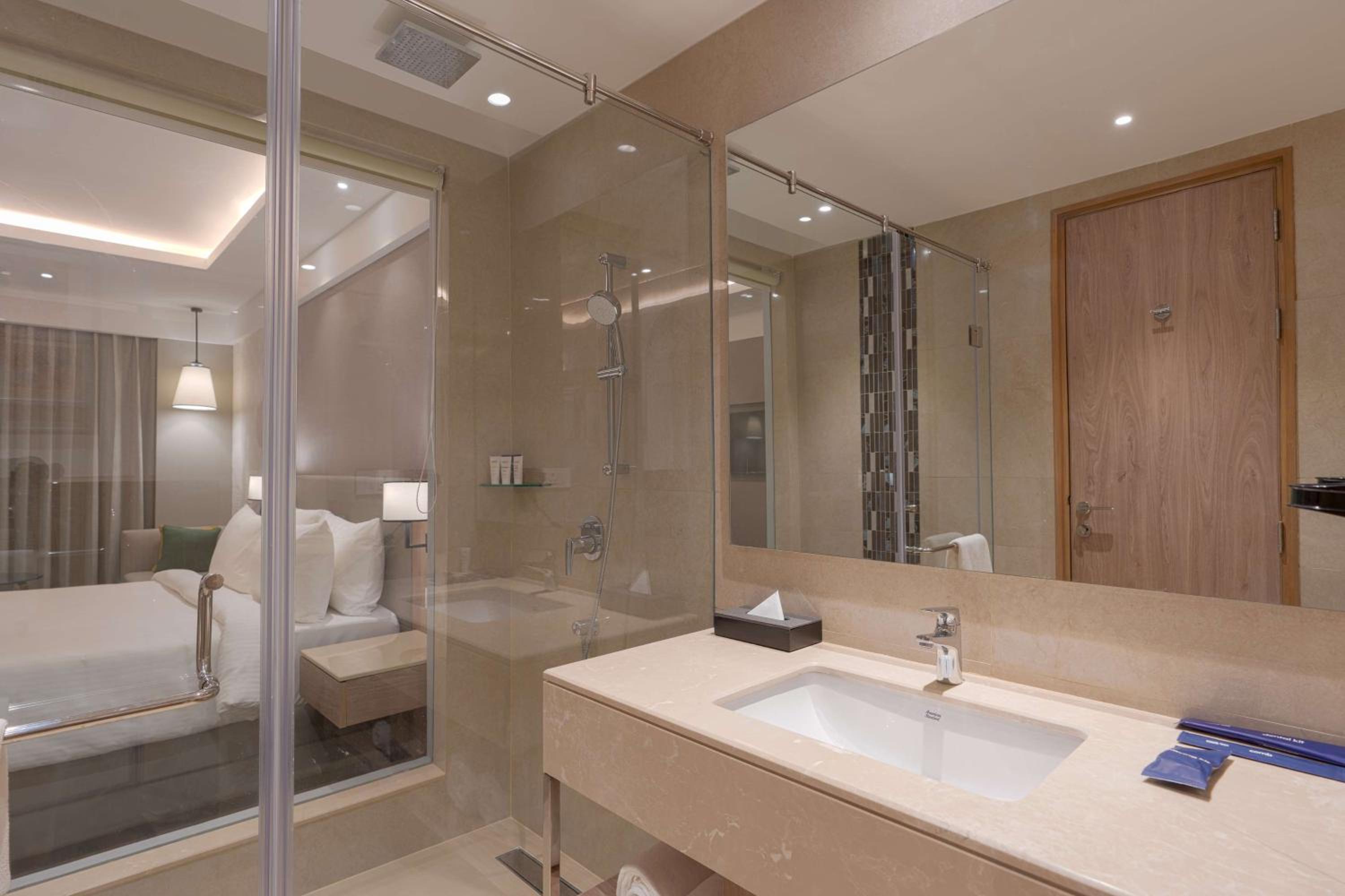 Deluxe Room - Photo 3