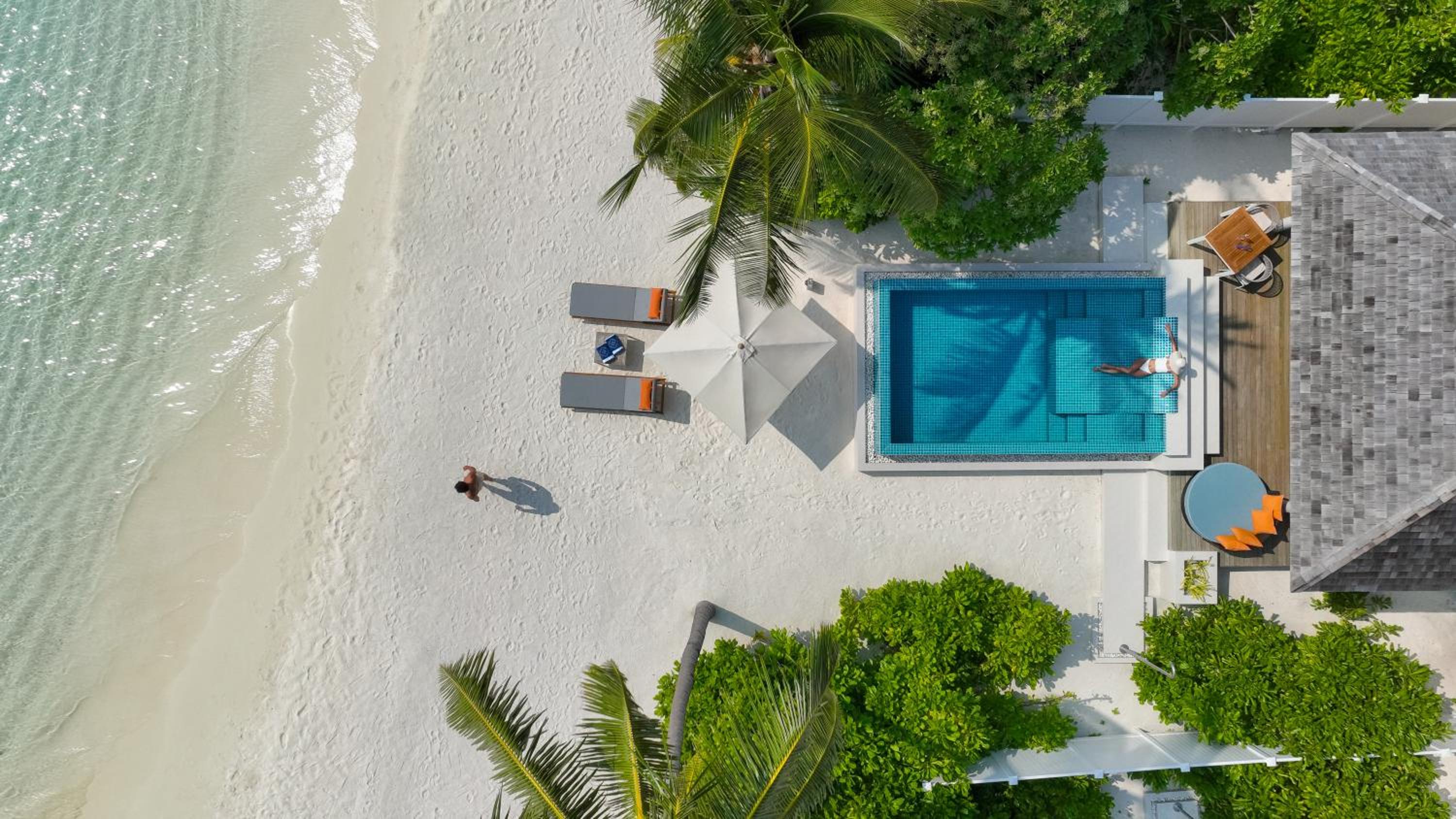 Beach Villa with Pool - Photo 8