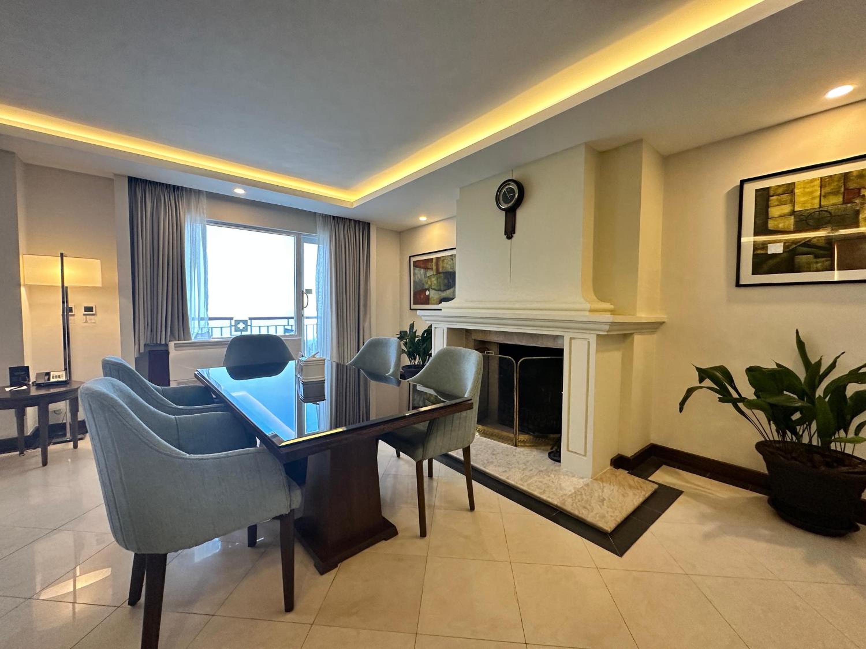 Deluxe Suite
