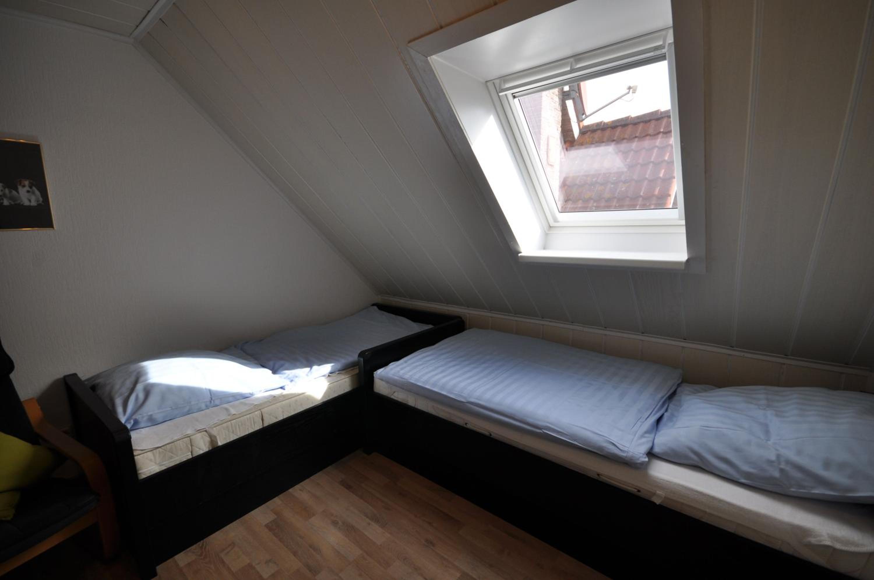 Two-Bedroom House photo 3