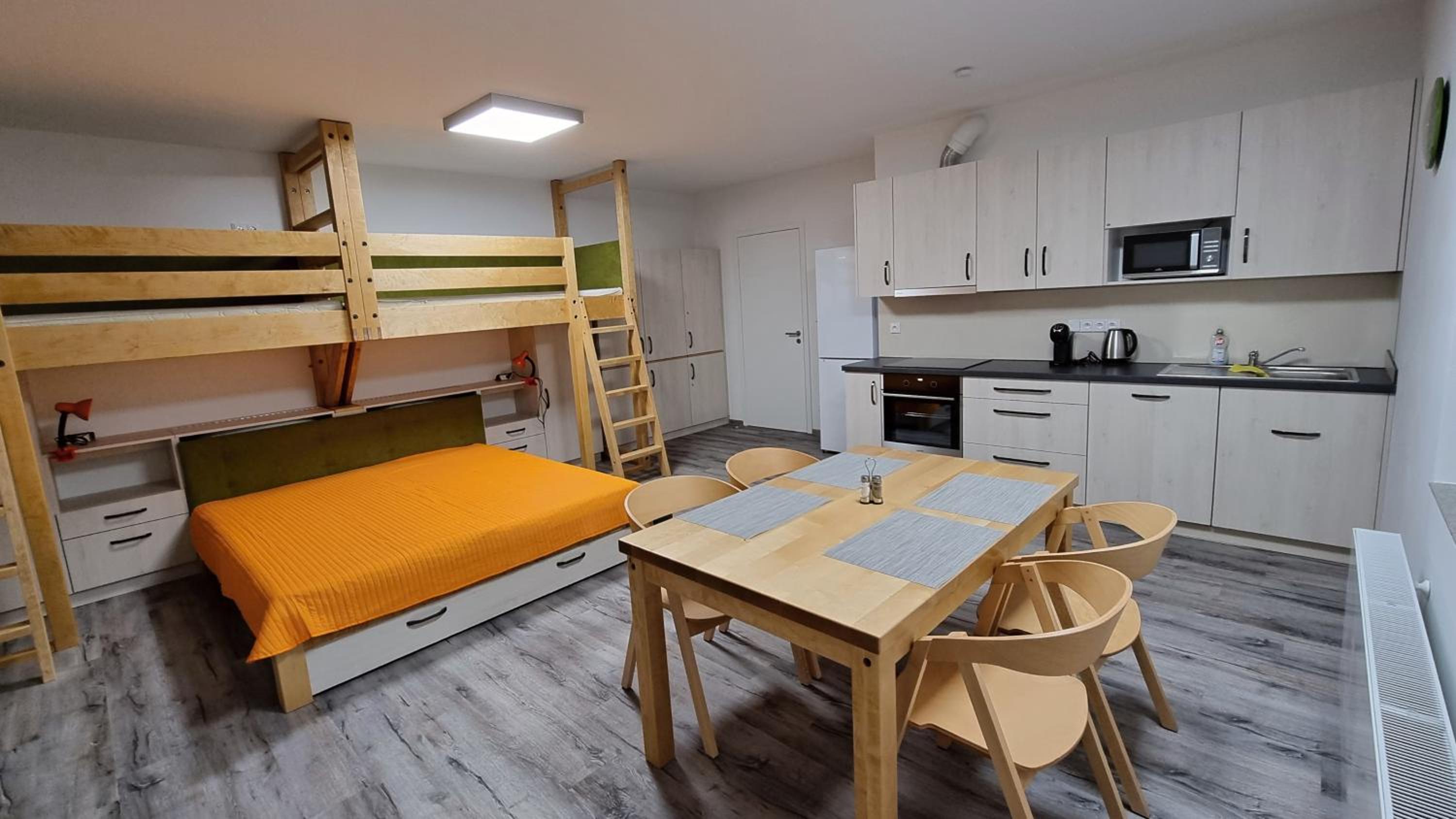Apartment with Balcony photo 1