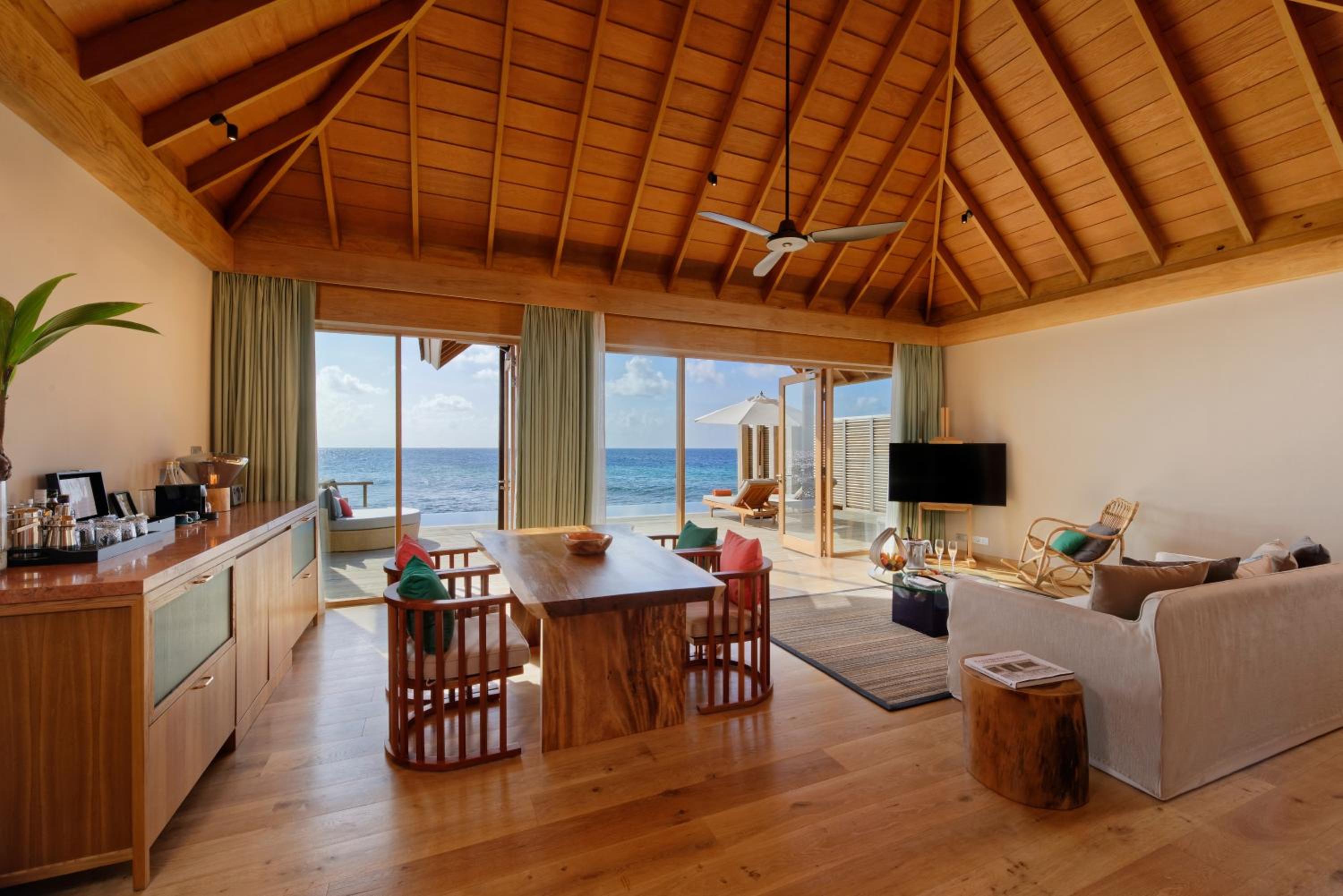 Superior Water Villa with Pool - Photo 3