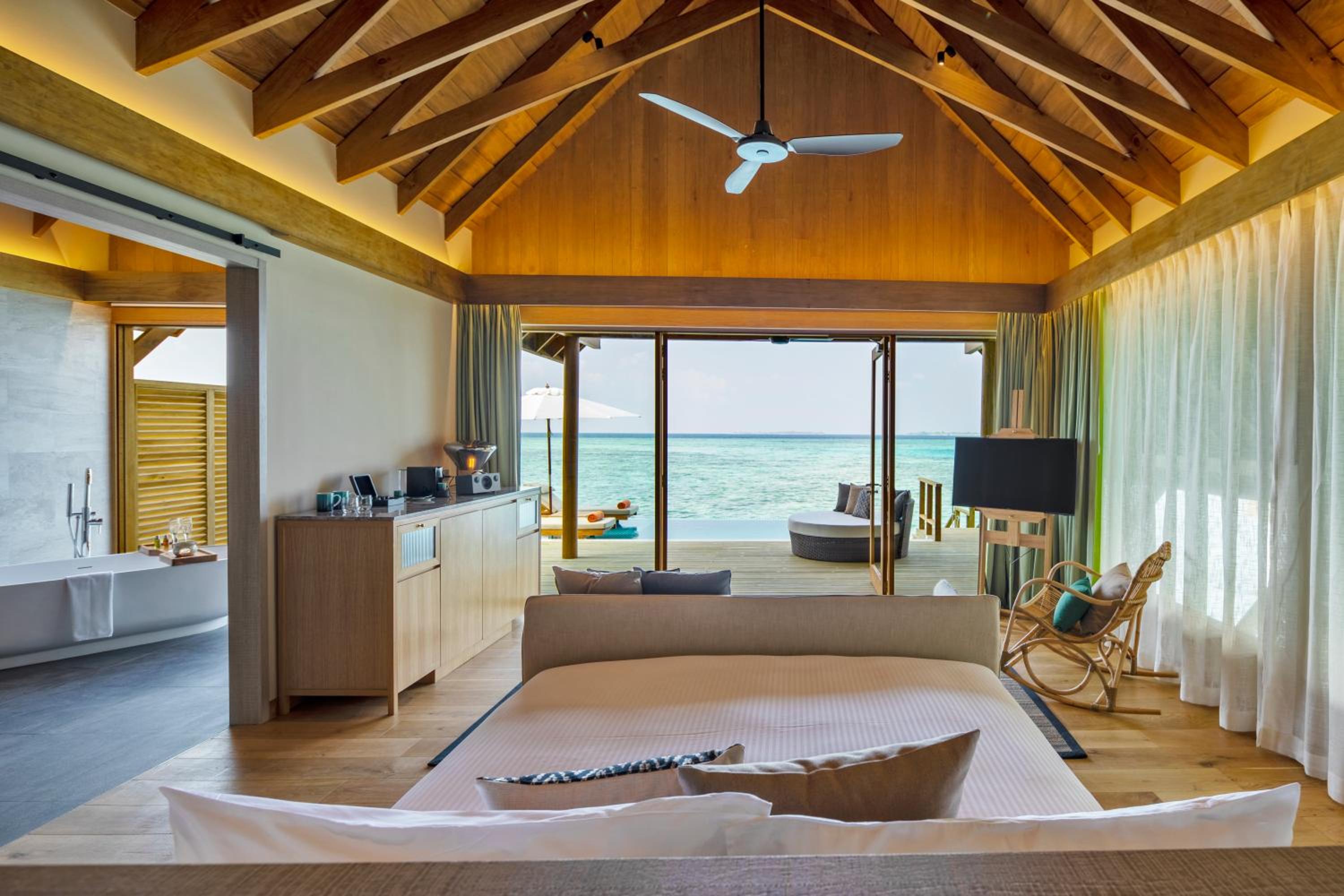 Water Villa with Pool - Photo 3