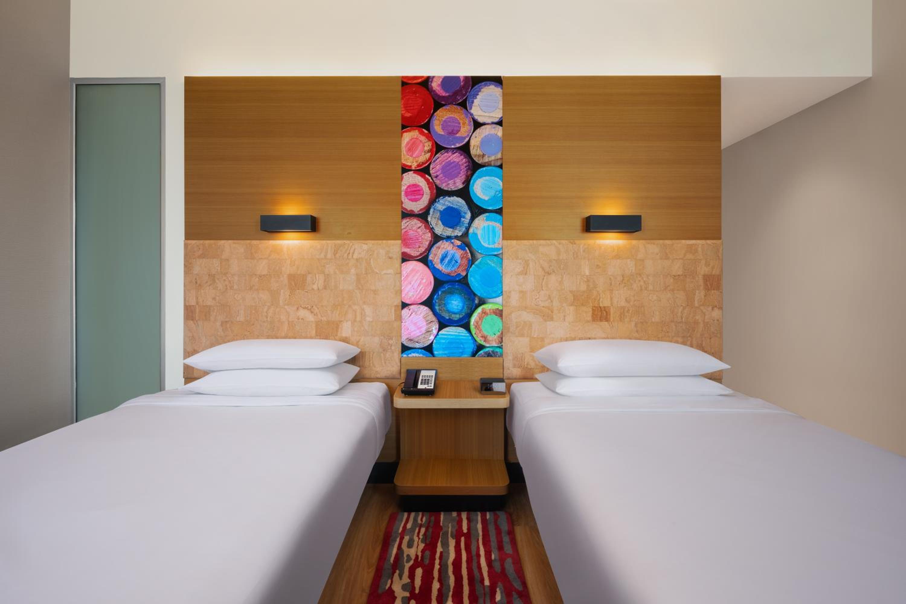 Guest room, 2 Twin/Single Bed(s), City view photo 3