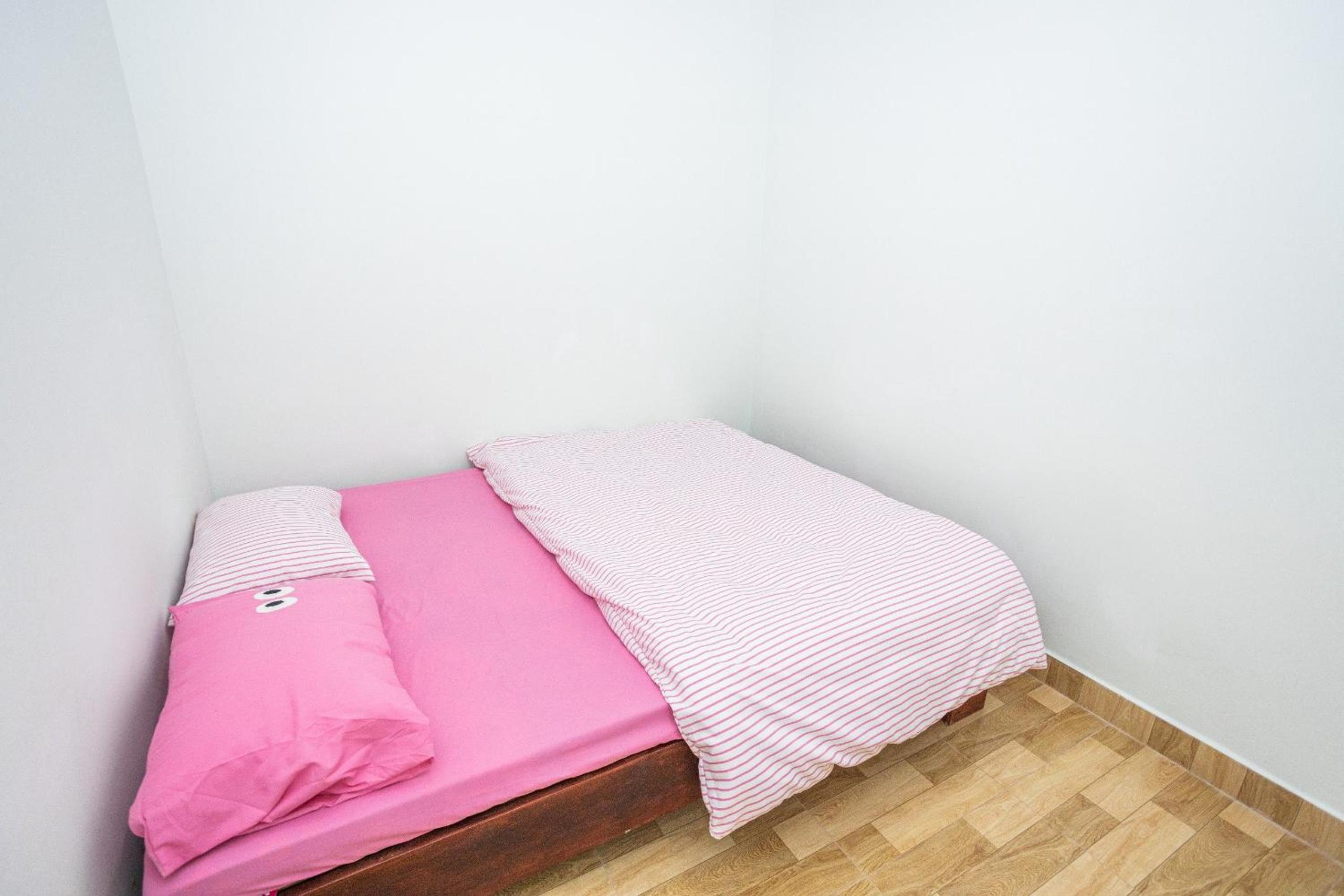 Double Room With Shared Toilet photo 2
