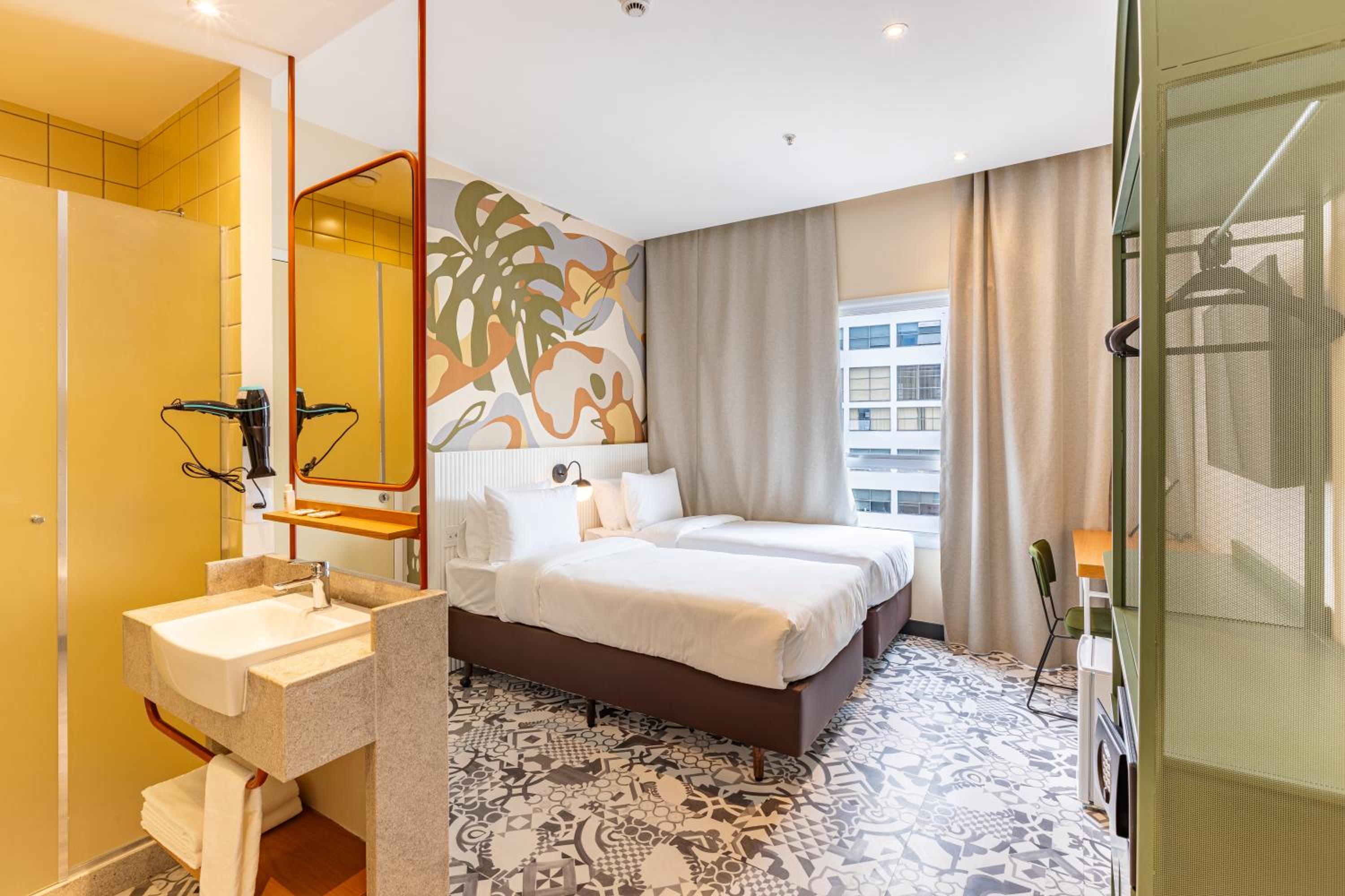 Standard Twin Room
