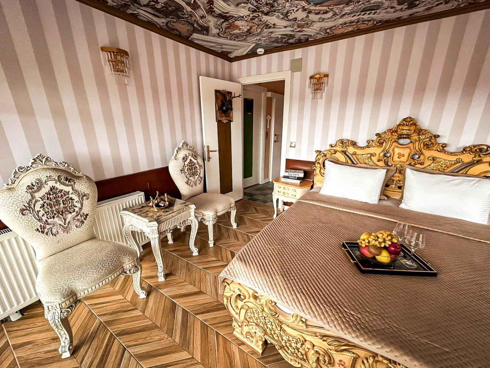 Queen Suite