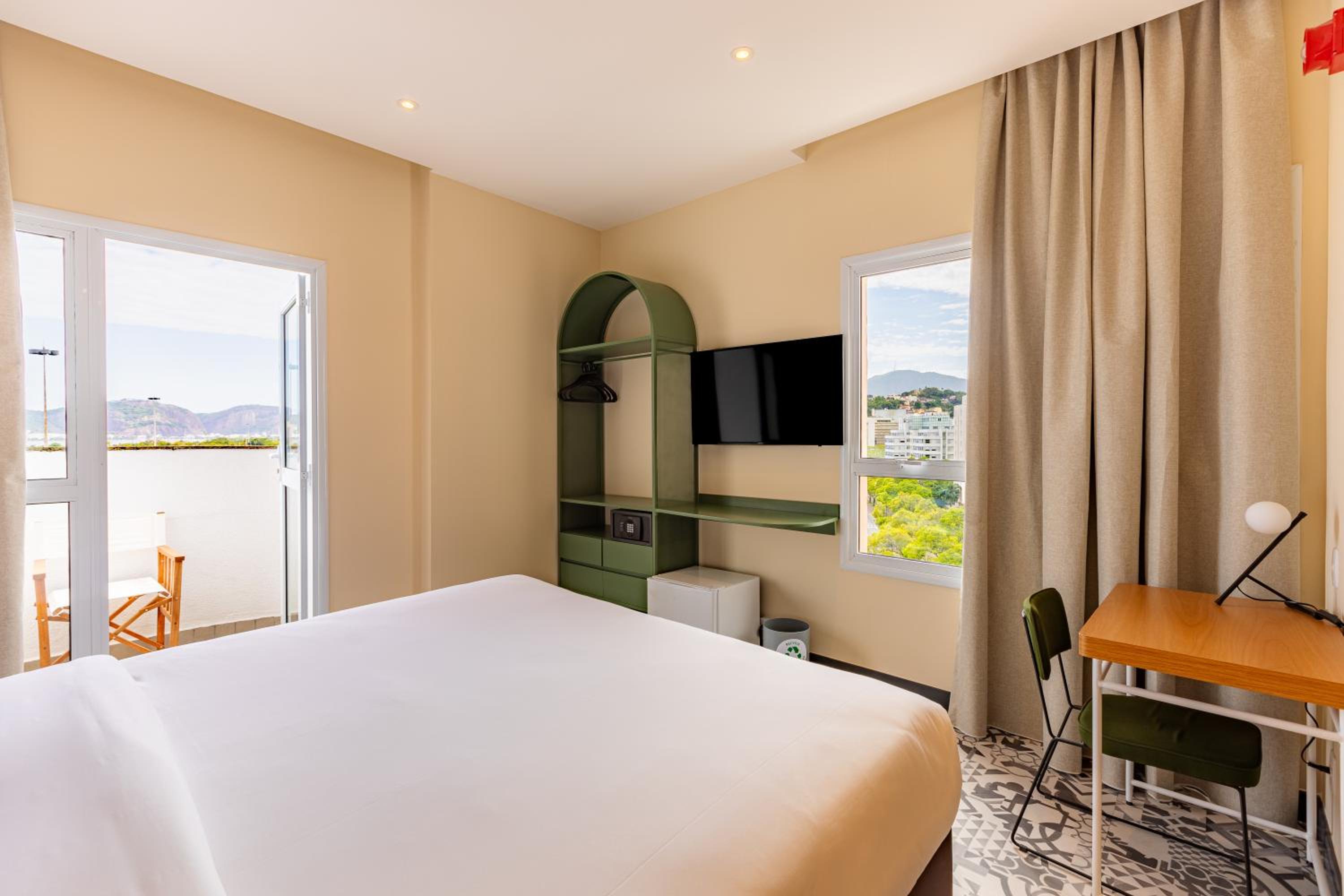 Queen Room with Balcony