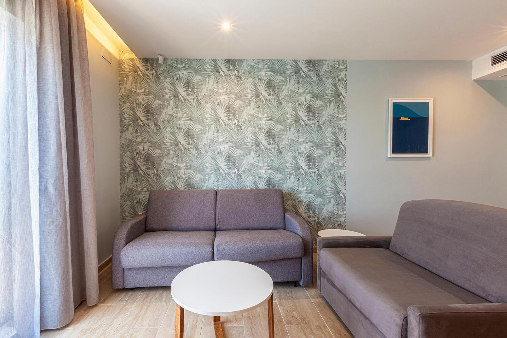 One-Bedroom Apartment with Sea View - Photo 1