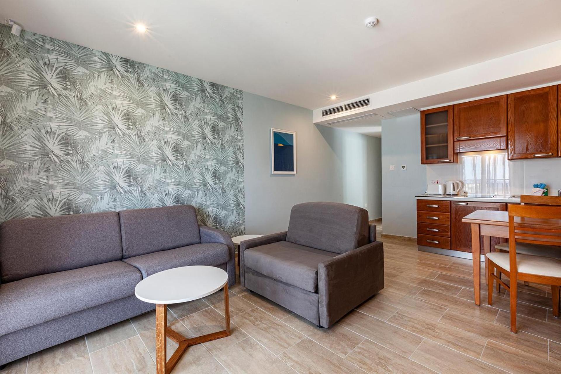 One-Bedroom Apartment - Photo 1