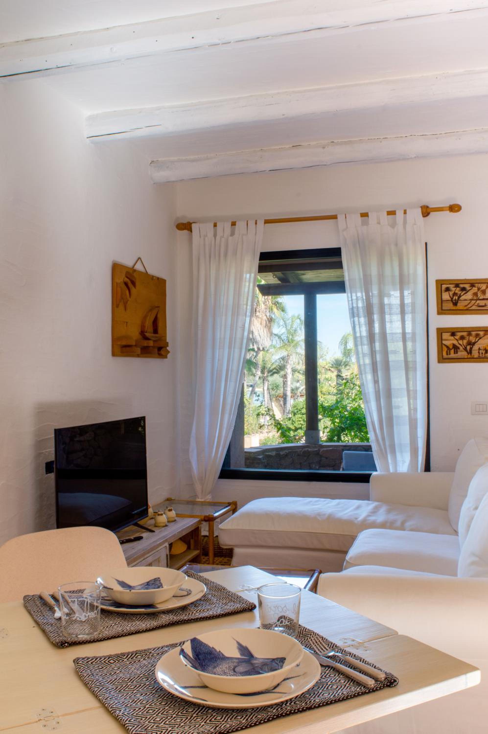 Apartment with Garden View