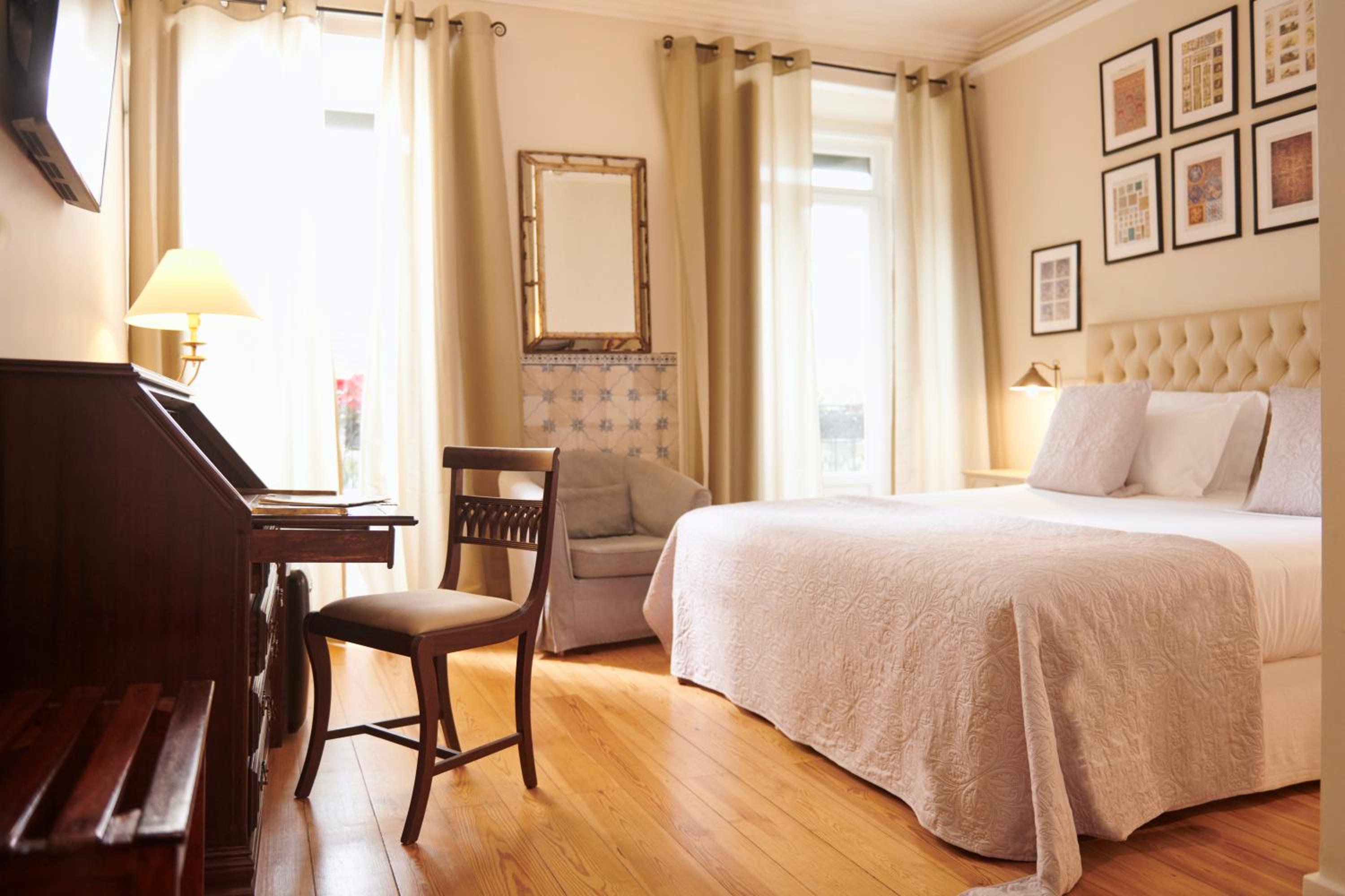 Superior Double or Twin Room with Garden View - Photo 1