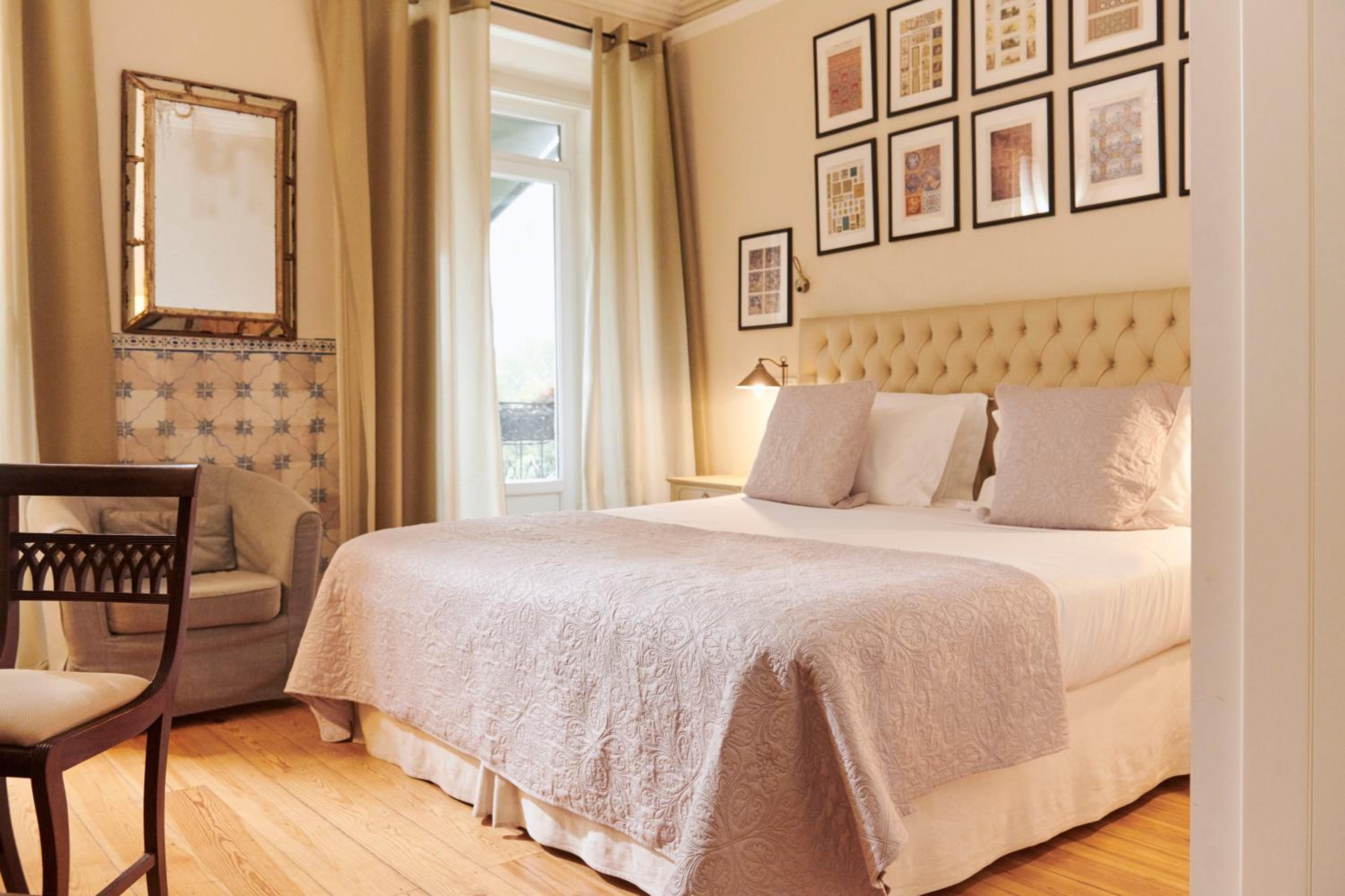 Superior Double or Twin Room with Garden View - Photo 4