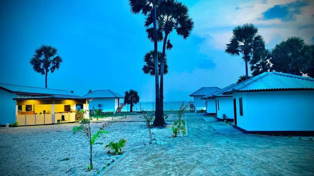 Deluxe Bungalow photo 3