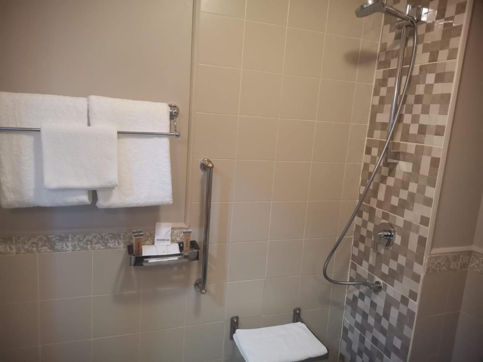 Double or Twin Room - Disability Access photo 3