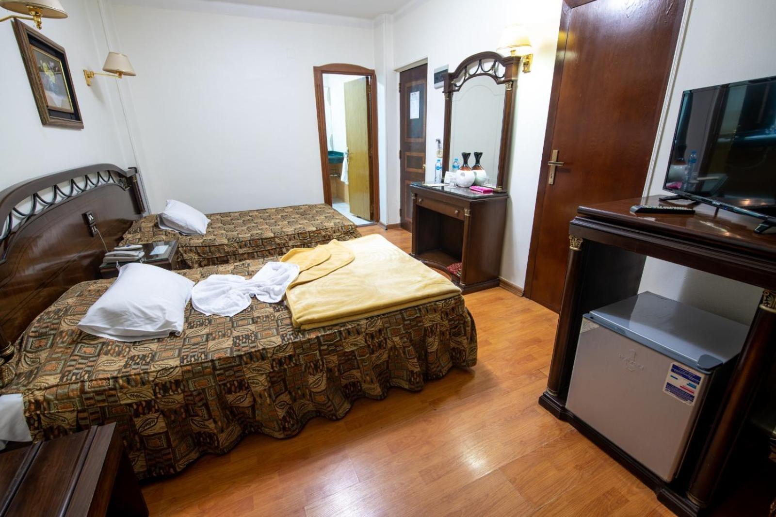 Deluxe Suite