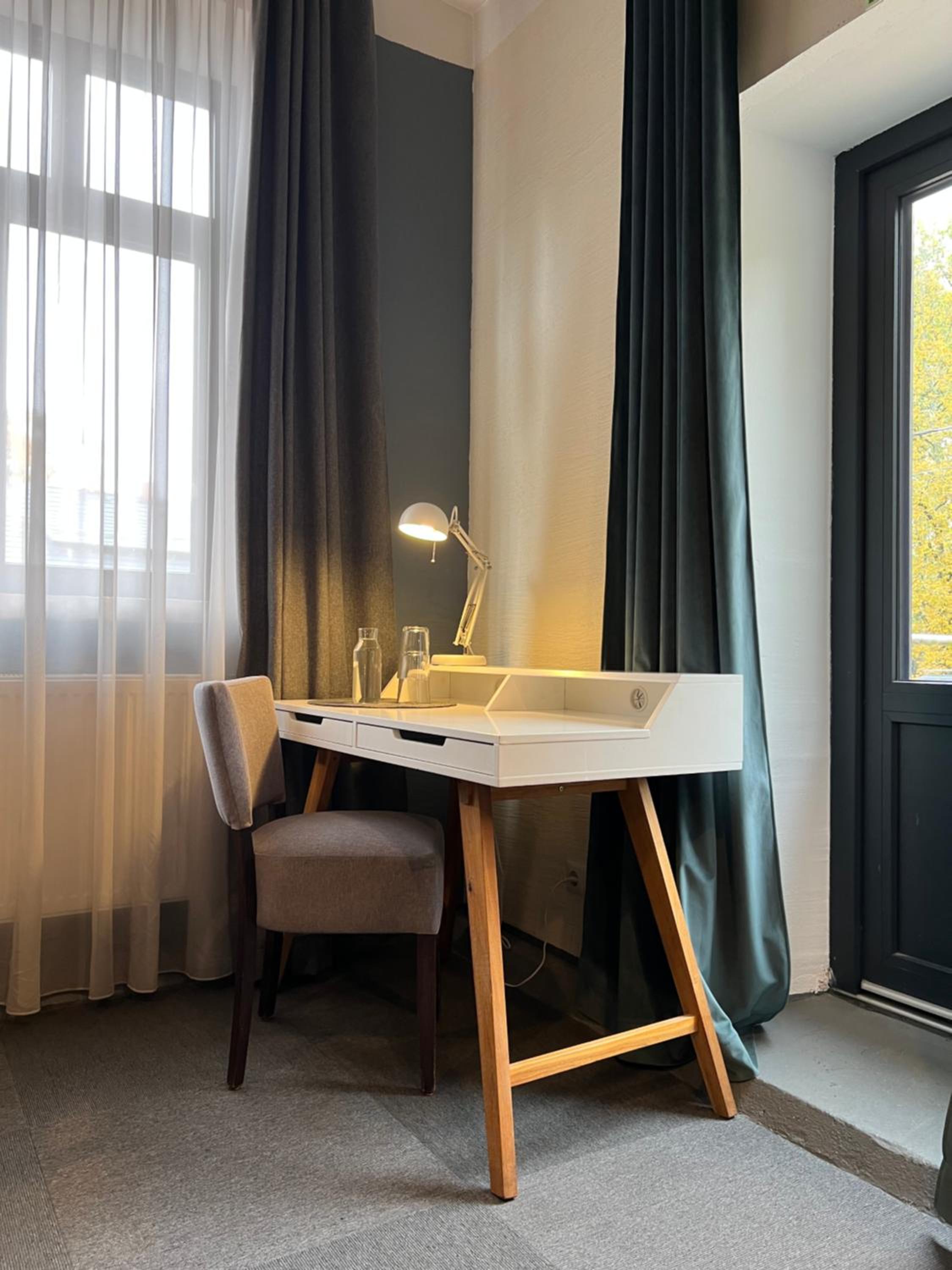 Double or Twin Room (Writer´s Room) - Photo 6