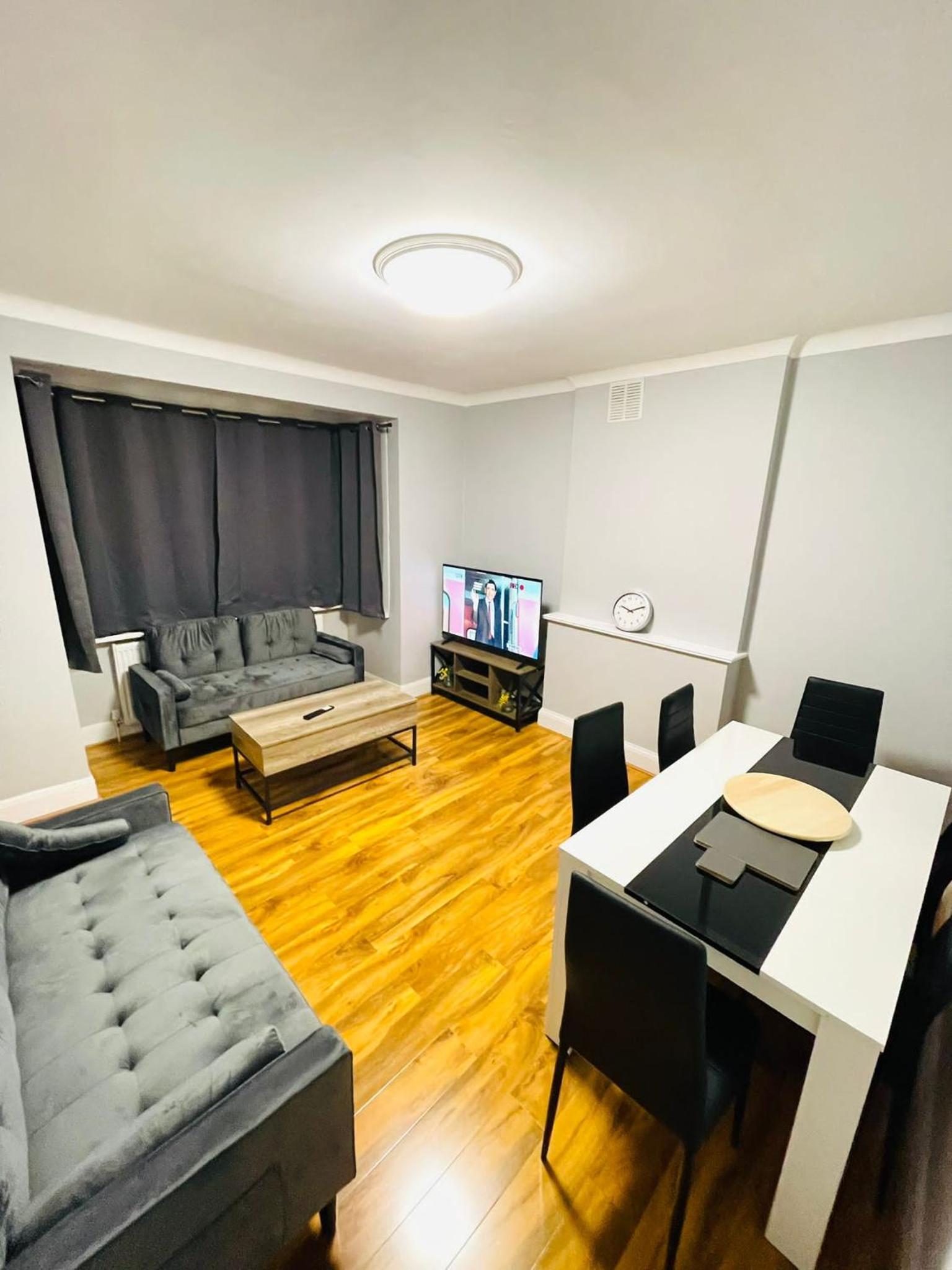 Three-Bedroom Apartment photo 1