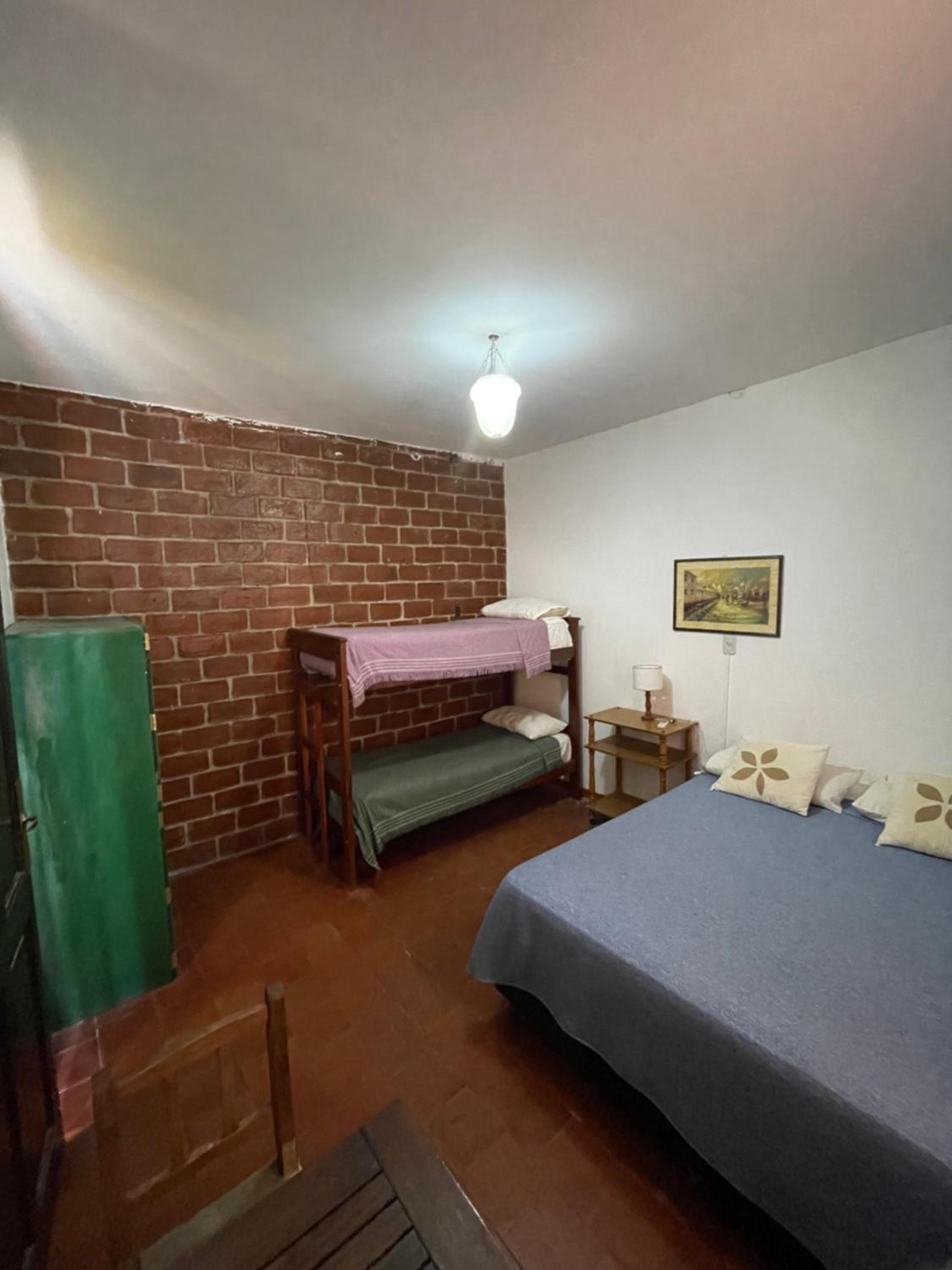 Quadruple Room with Shared Bathroom photo 2