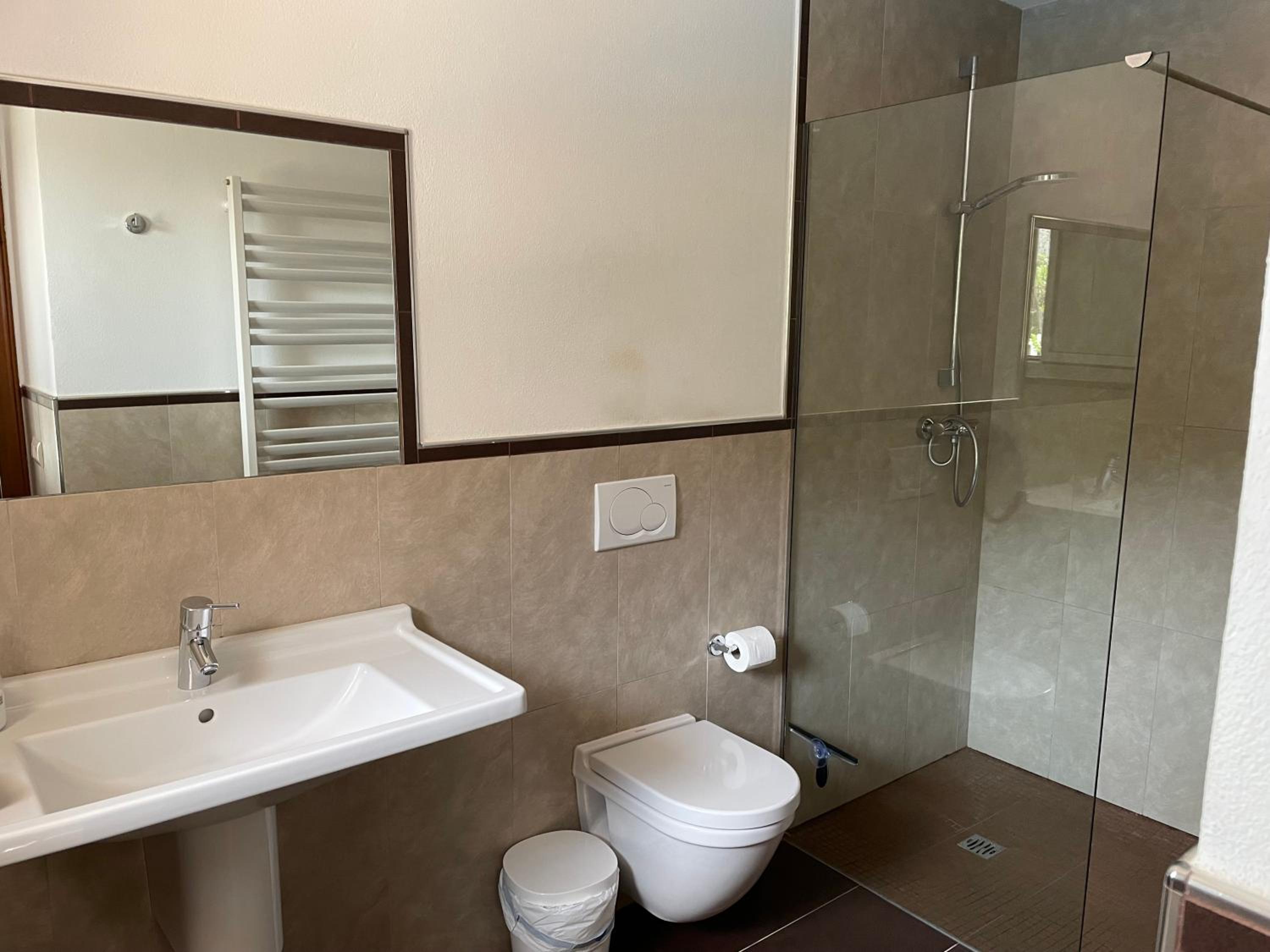Three-Bedroom Villa photo 3
