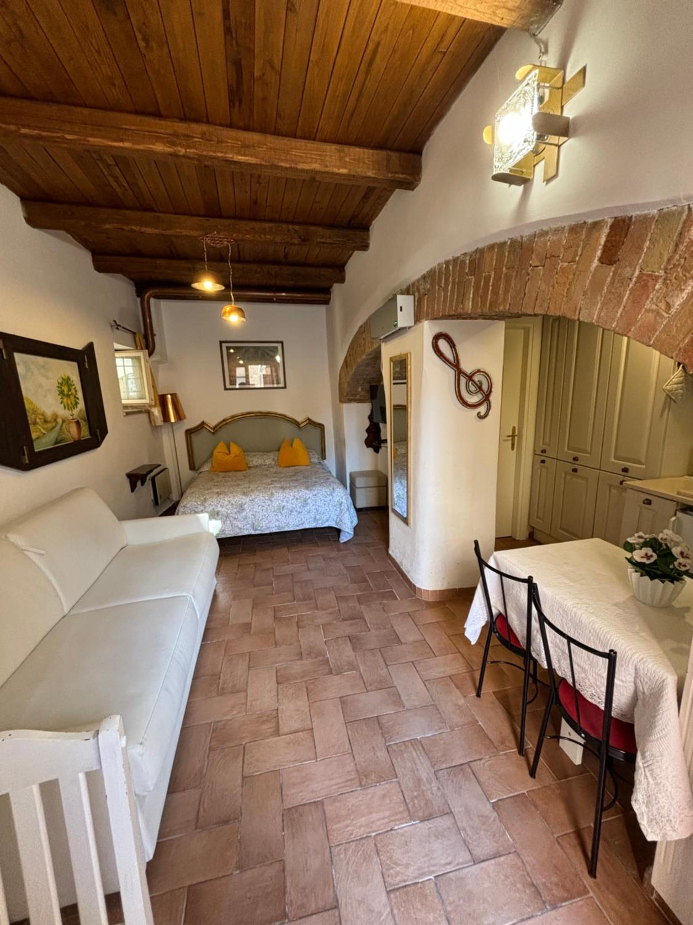 Studio Apartment