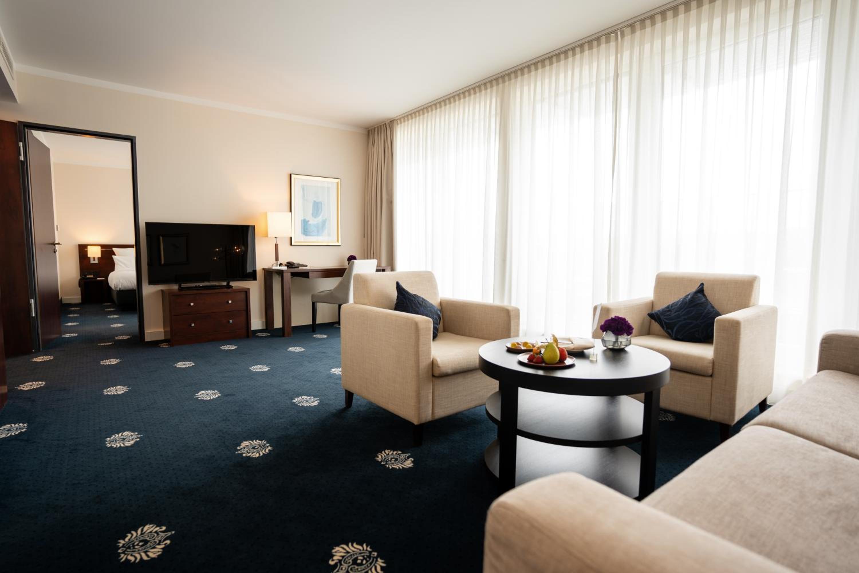 Deluxe Suite