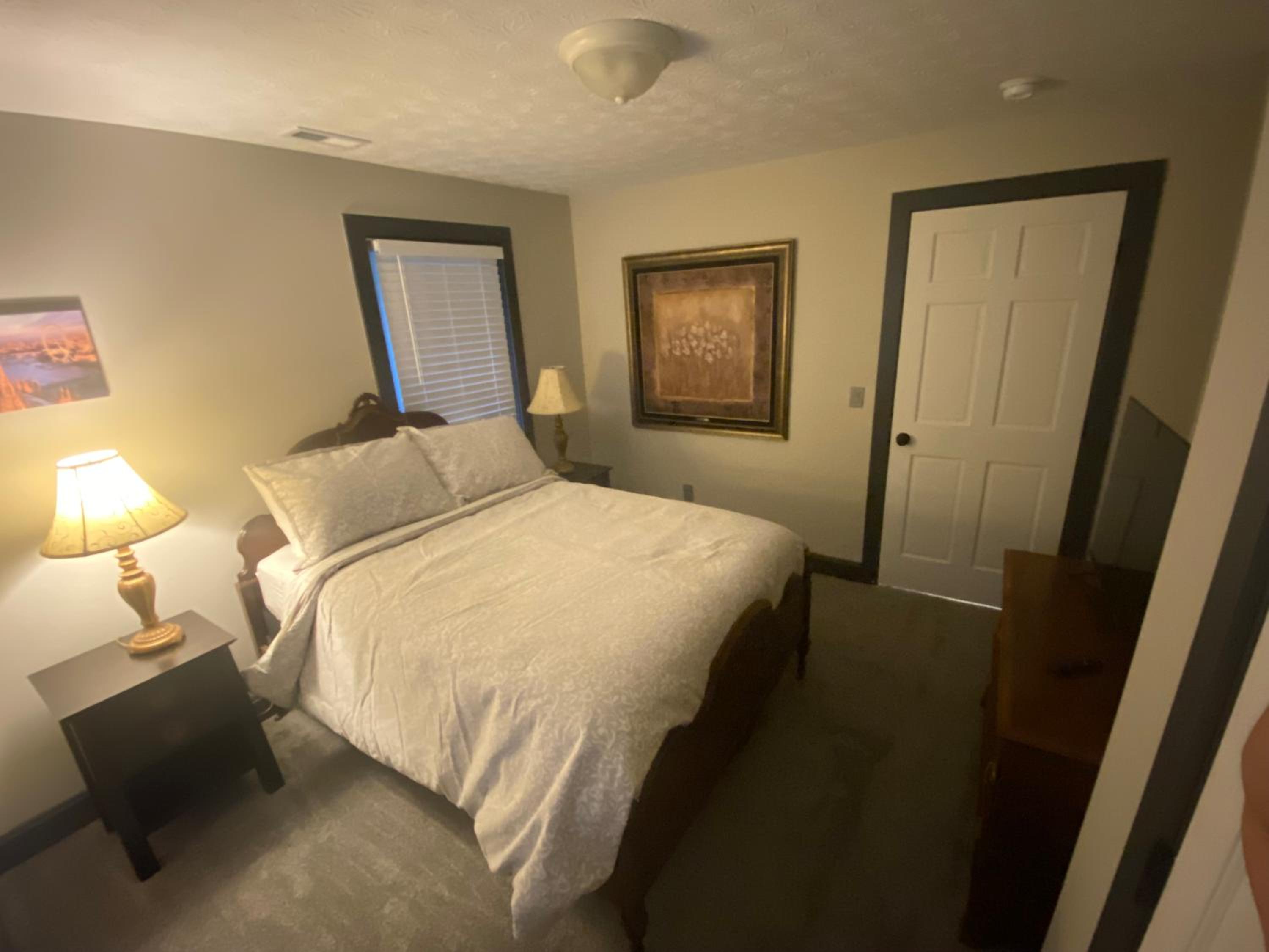 Three-Bedroom Apartment photo 1