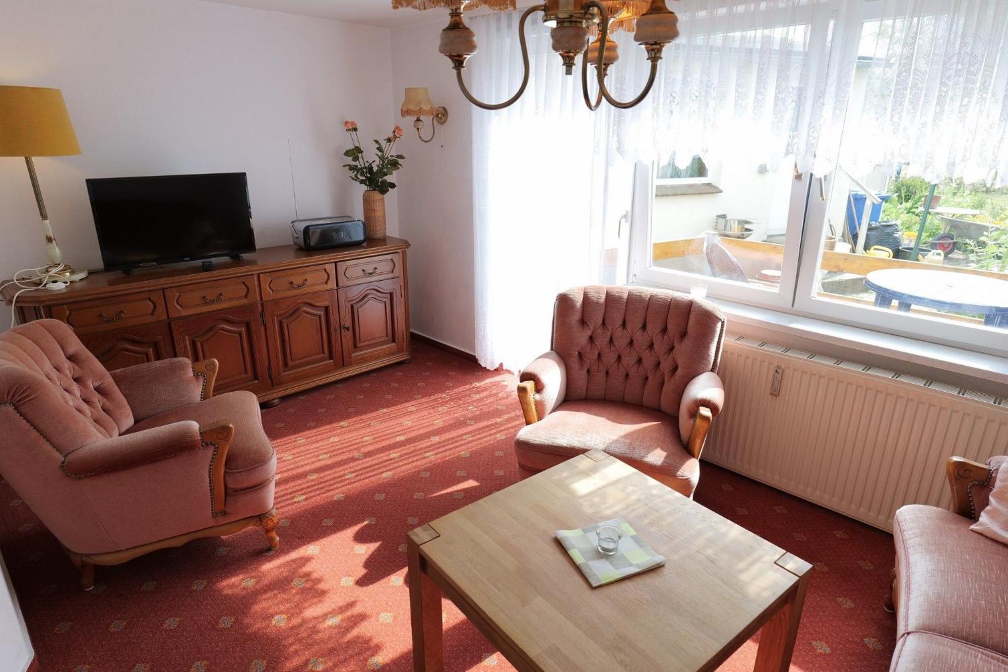 One-Bedroom House photo 1