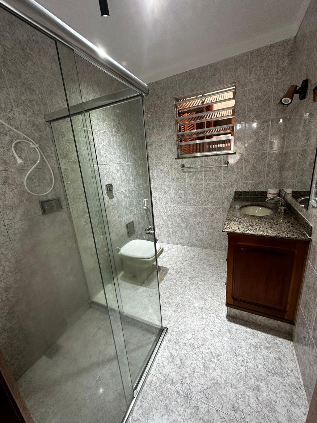 Queen Suite photo 2