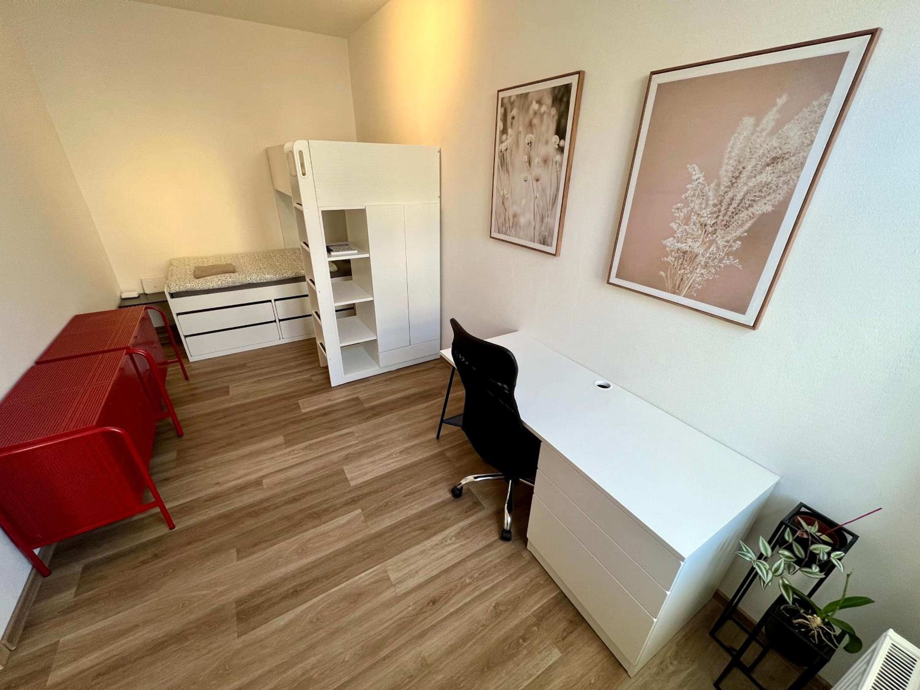Two-Bedroom Apartment photo 2