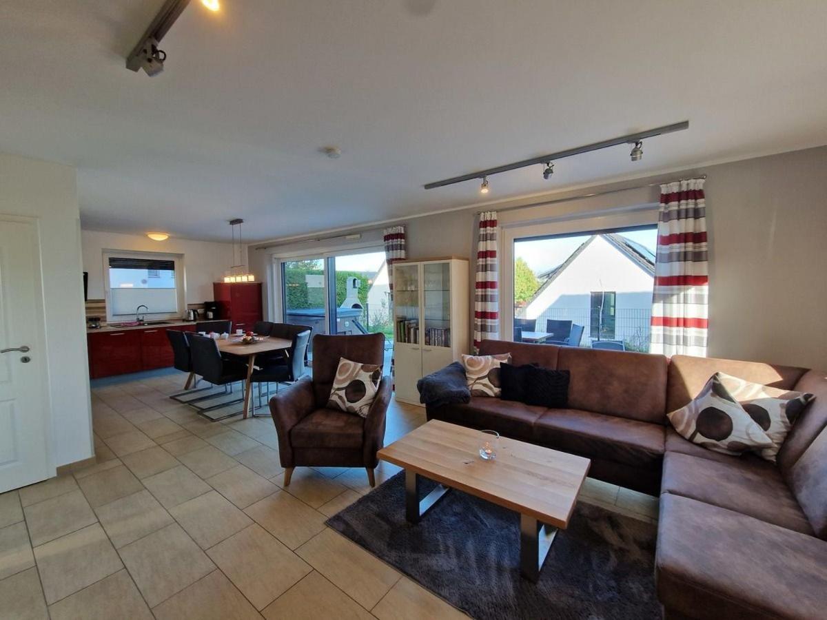 Four-Bedroom House photo 1