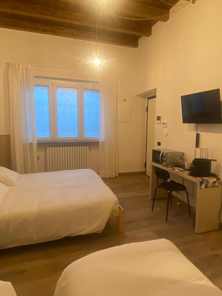 Quadruple Room with Private Bathroom
