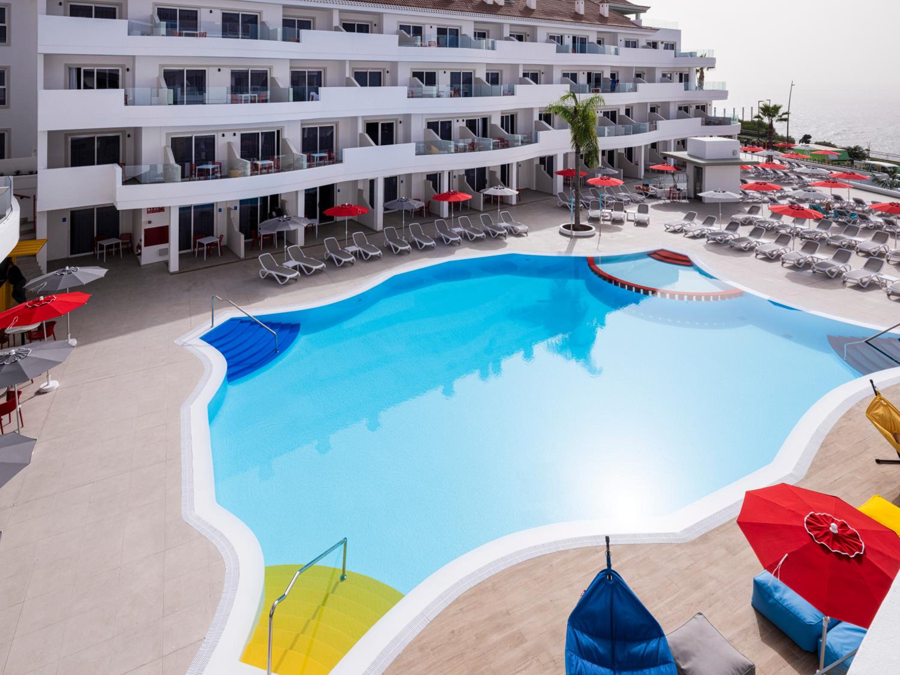 The Loop suite lateral sea view
