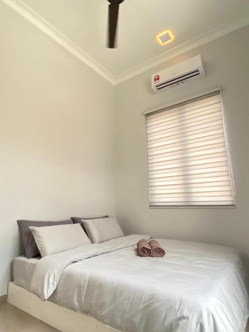Three-Bedroom Villa photo 3