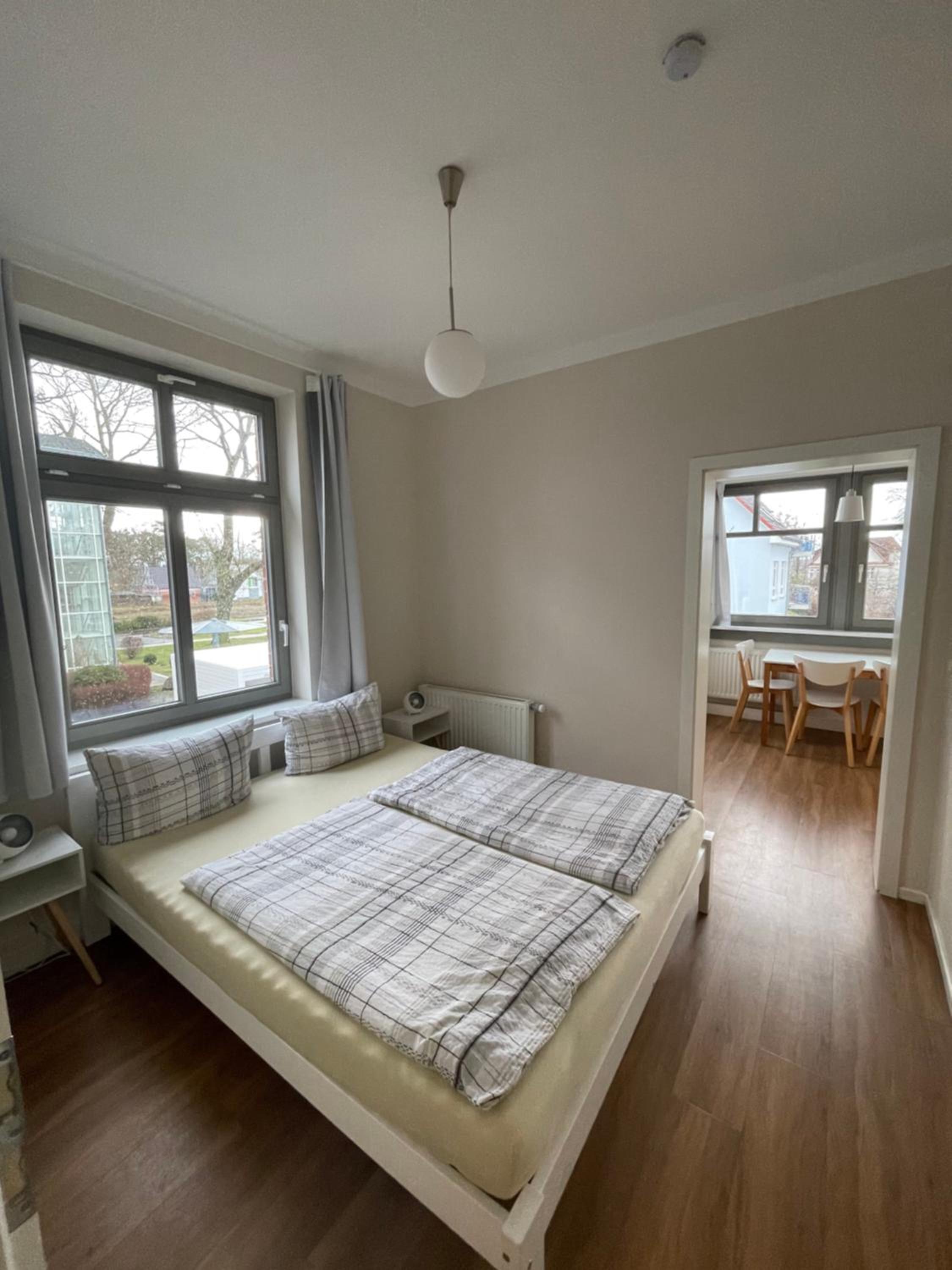 One-Bedroom Apartment photo 1