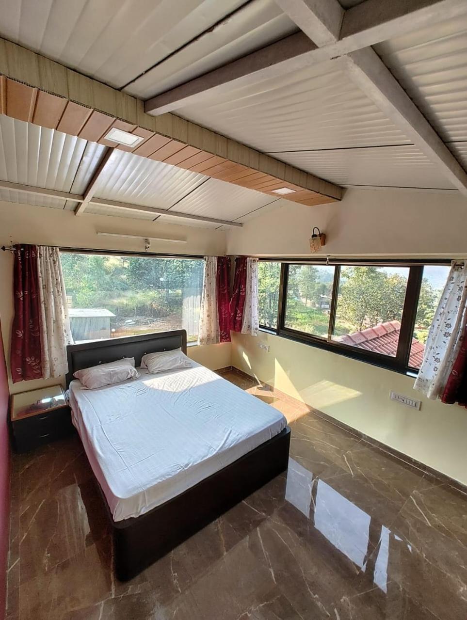 Villa photo 3
