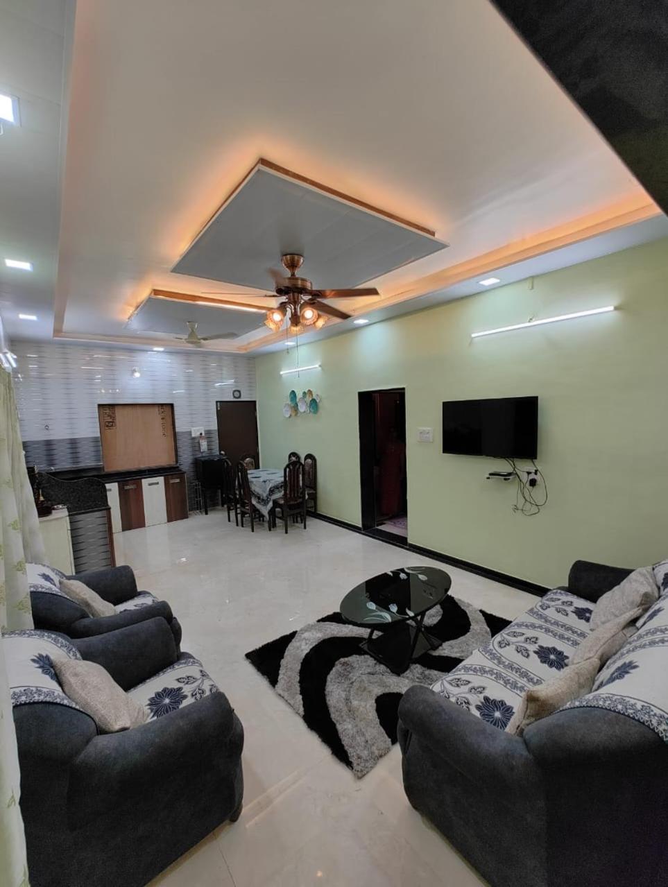 Villa photo 2