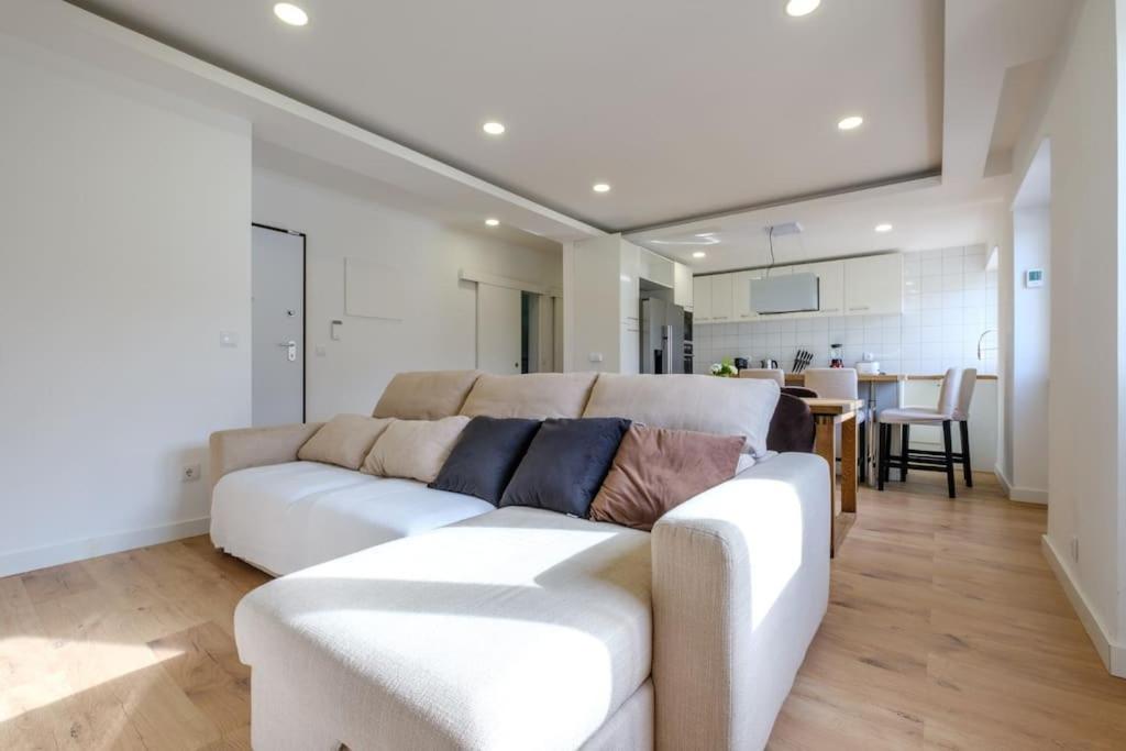 Three-Bedroom Apartment photo 1